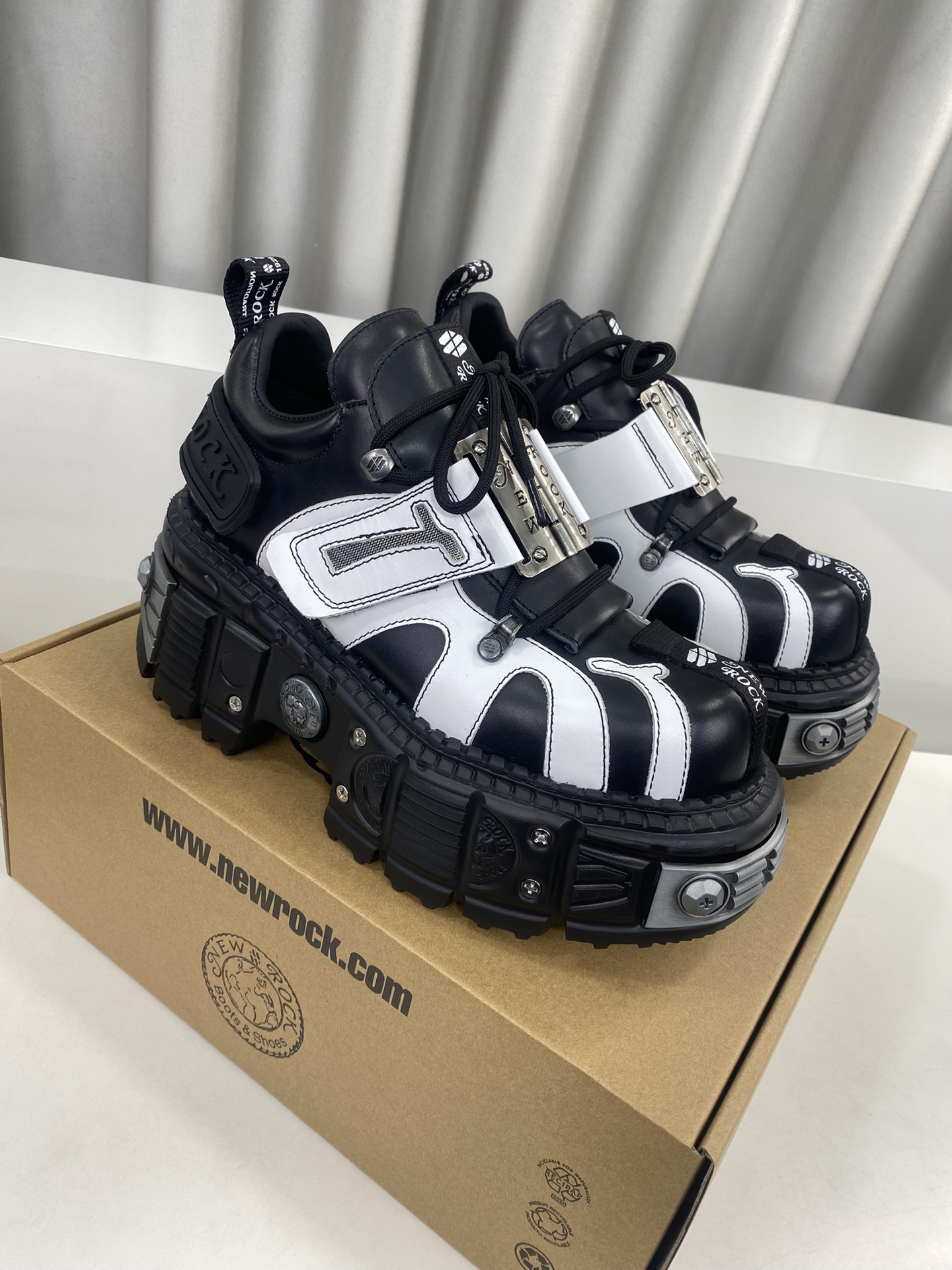 Calvin Klein Male Basic Shoes