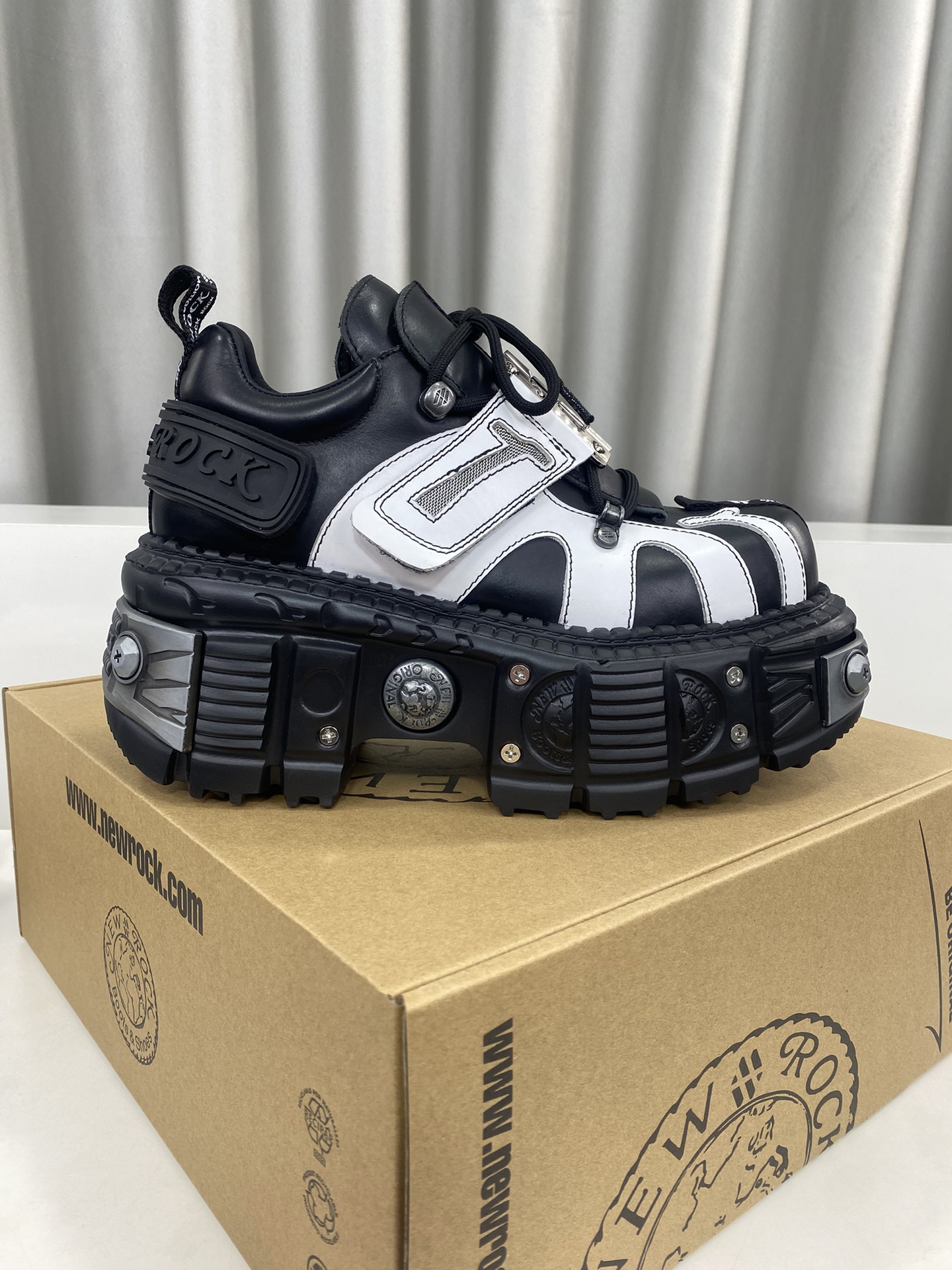 Calvin Klein Male Basic Shoes