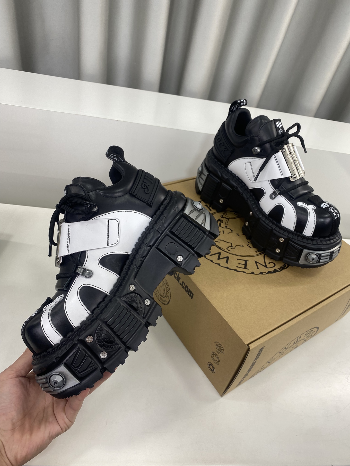 Calvin Klein Male Basic Shoes