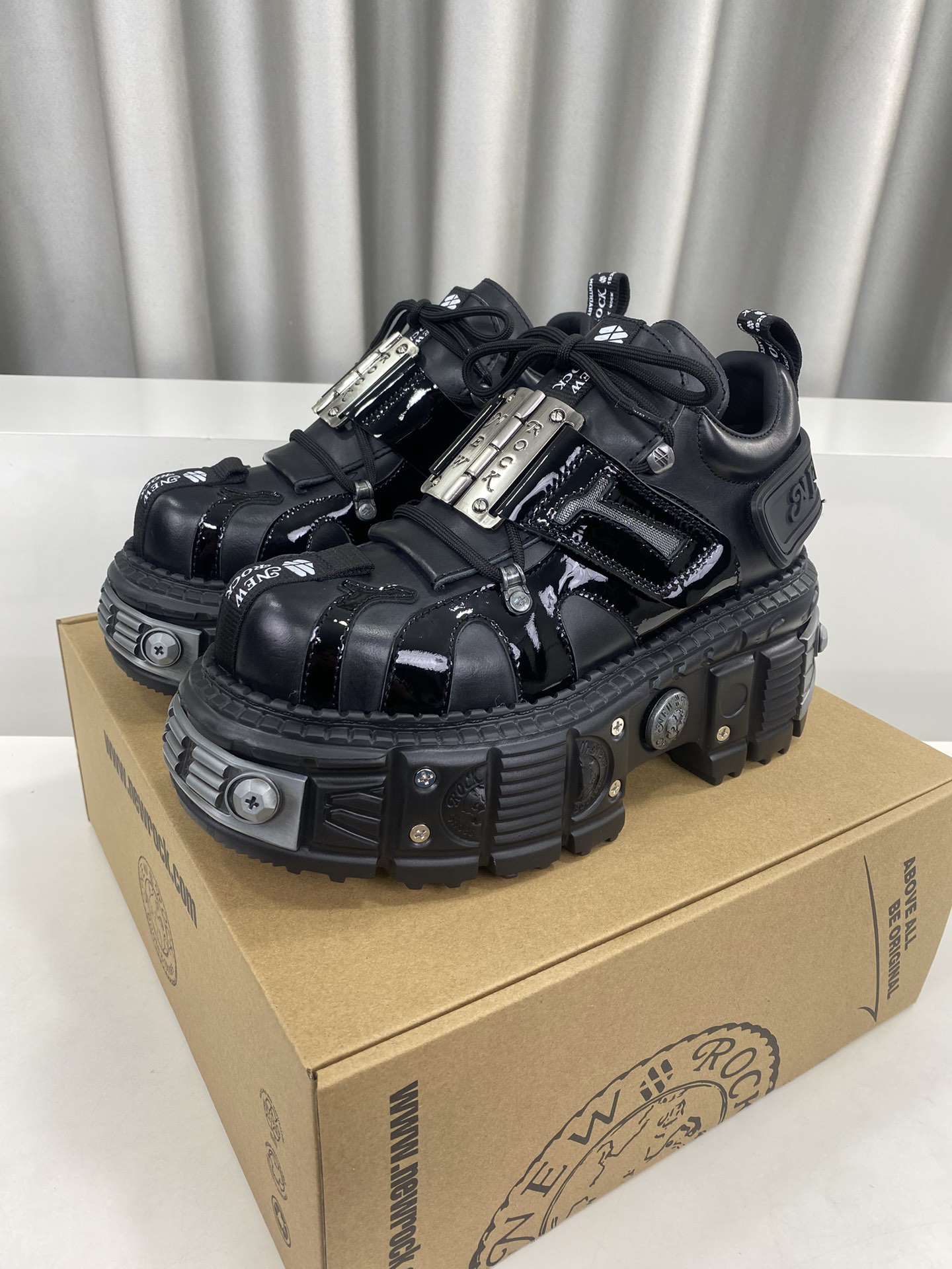 Calvin Klein Male Basic Shoes