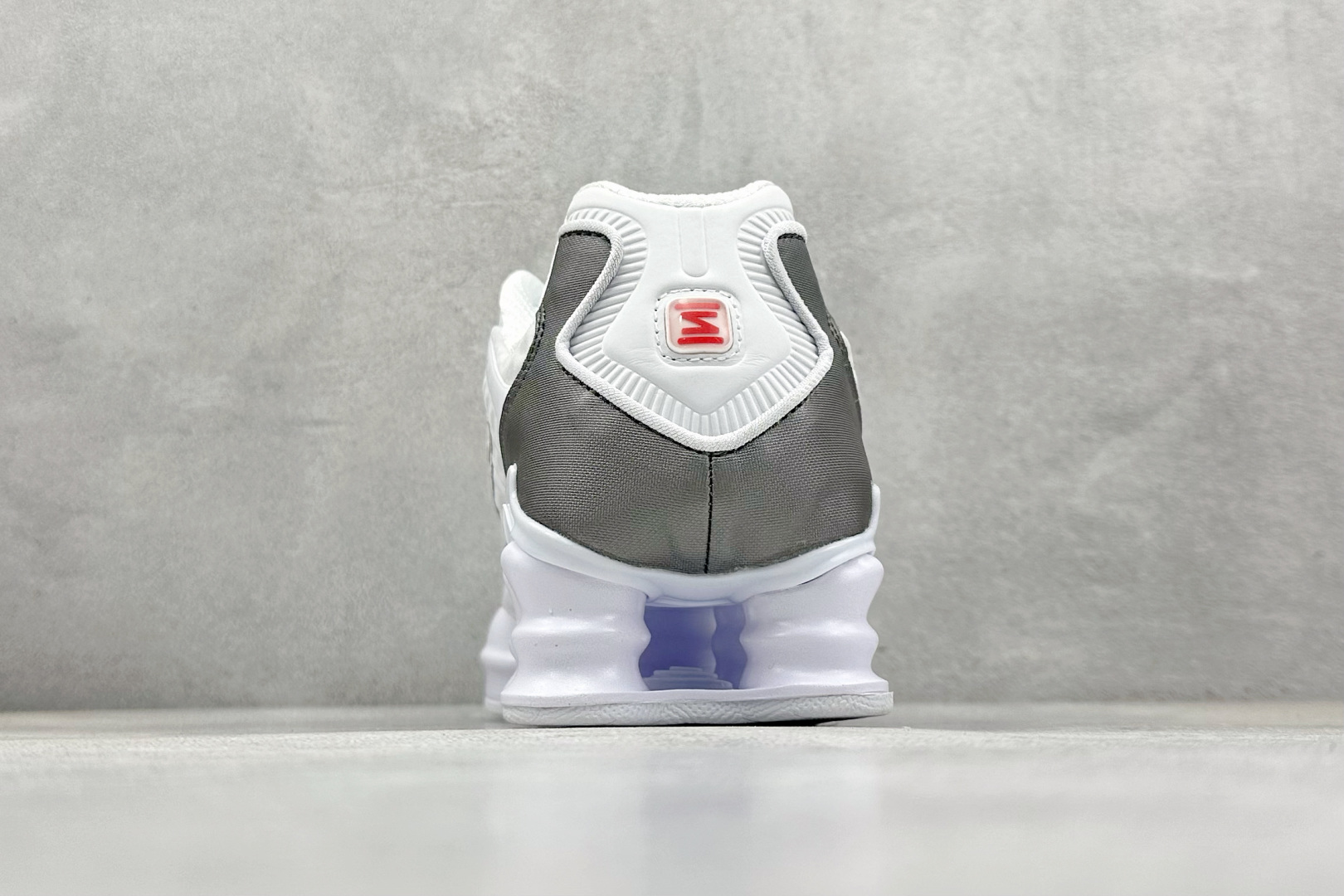 Nike Basic Shoes Gray L-s