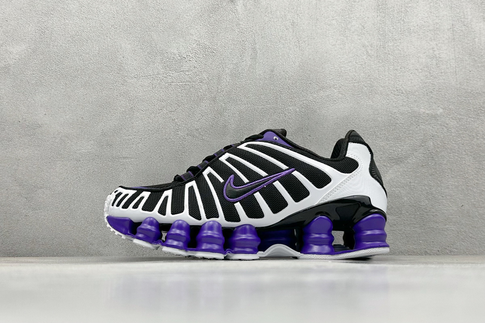 Nike Basic Shoes Gray L-s