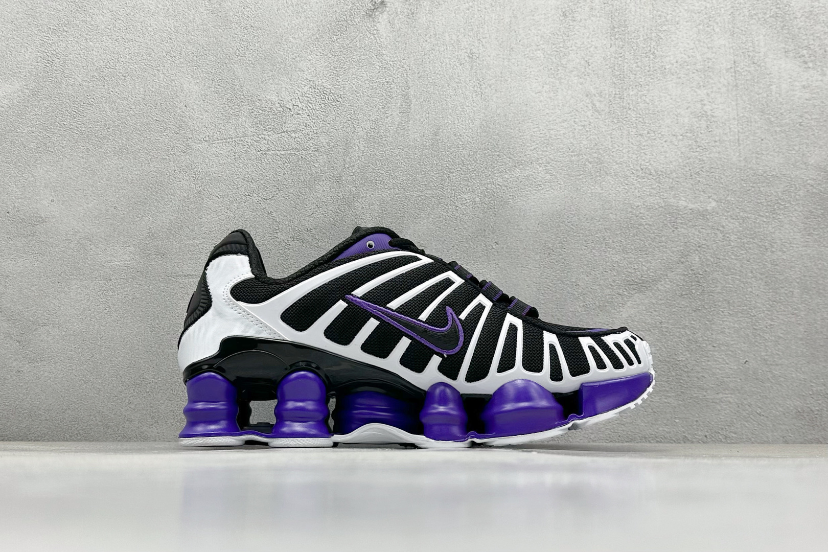 Nike Basic Shoes Gray L-s