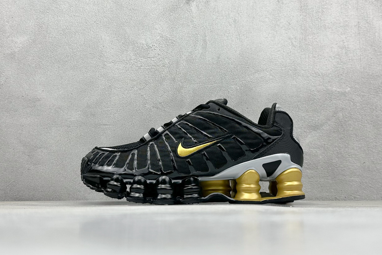 Bottega Veneta Nike Basic Shoes Gray L-s