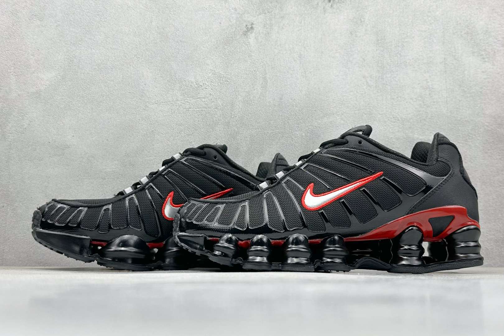 Nike Basic Shoes Gray L-s