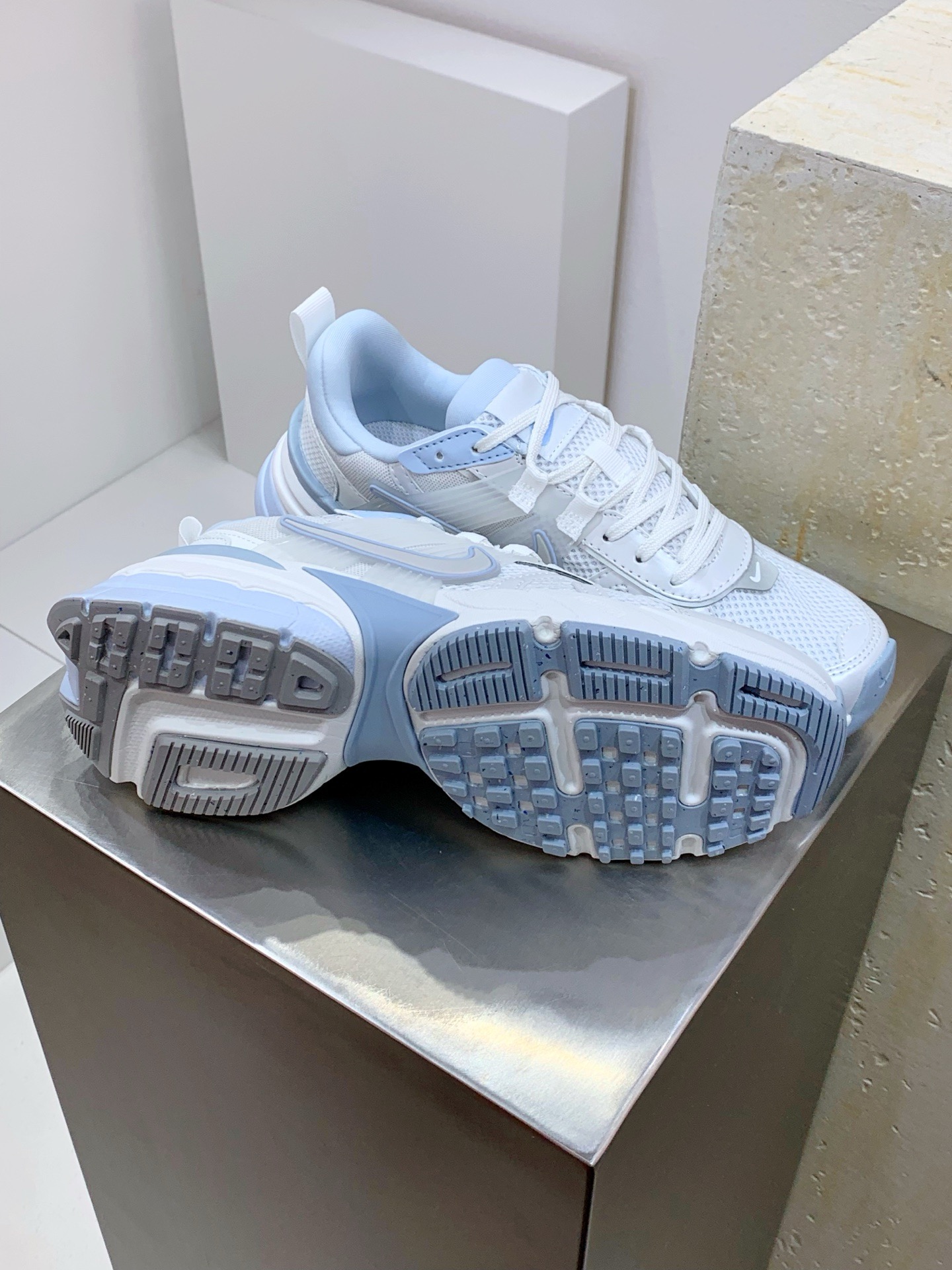 Balenciaga Louis Vuitton Nike Running Shoes Shock Absorbing M-l-s-xl