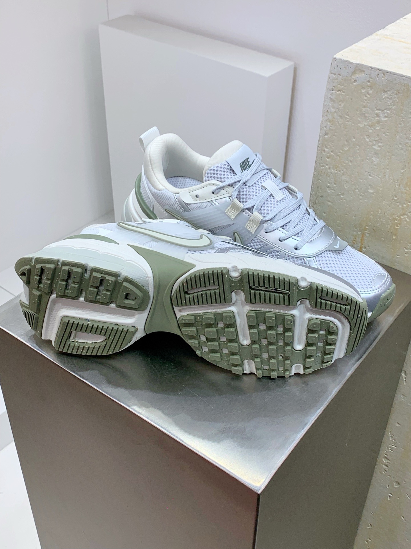 Balenciaga Louis Vuitton Nike Running Shoes Shock Absorbing M-l-s-xl