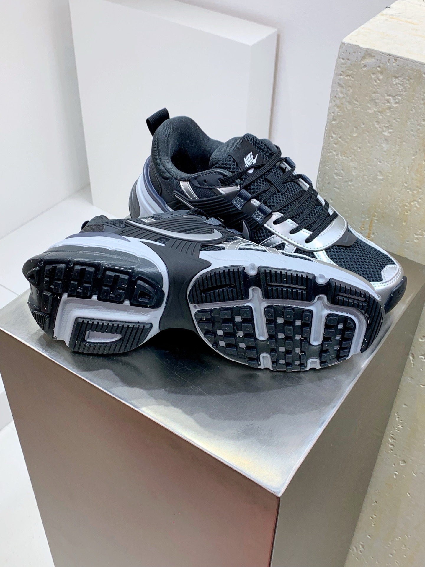 Balenciaga Louis Vuitton Nike Running Shoes Shock Absorbing M-l-s-xl