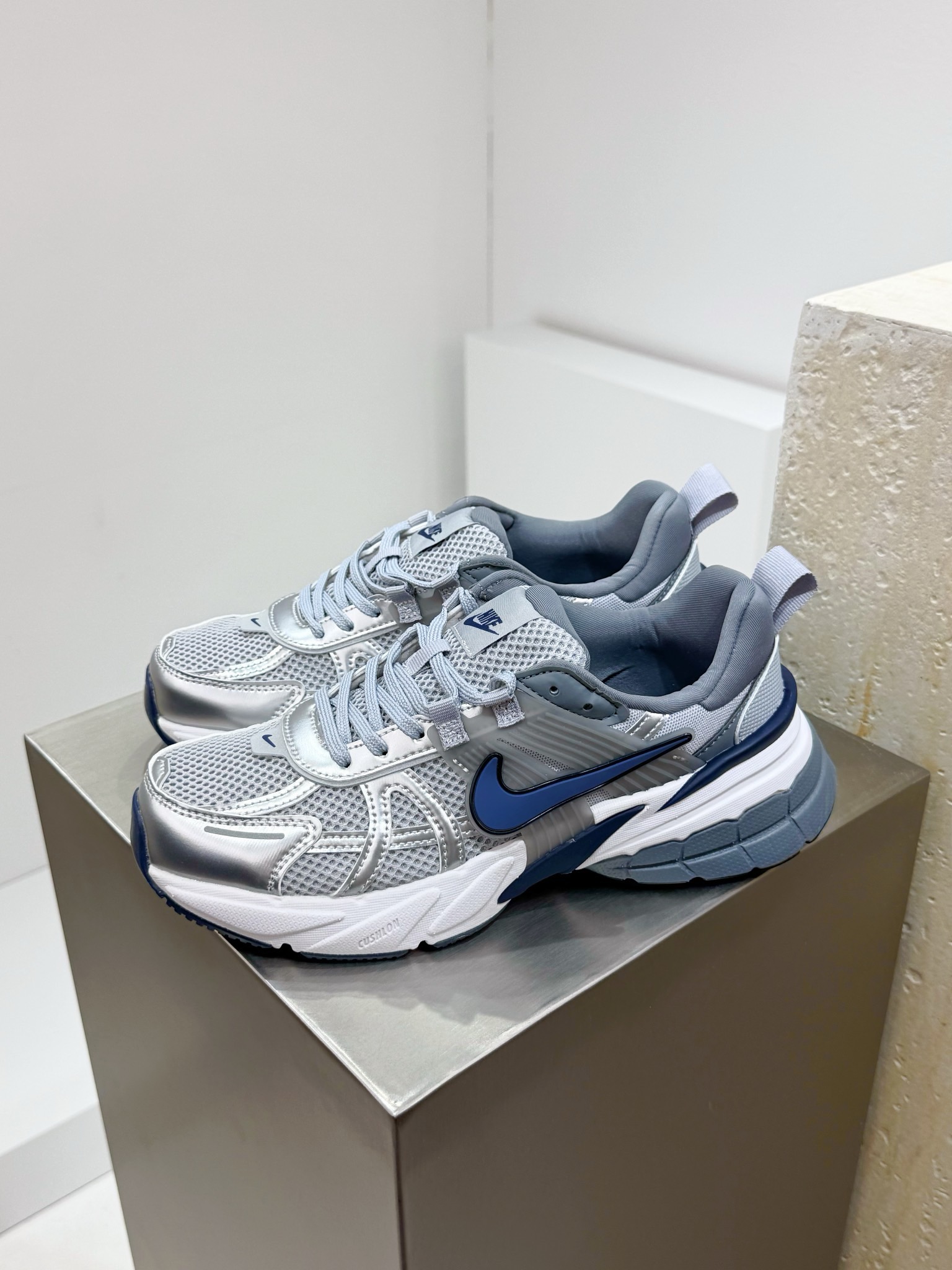 Balenciaga Louis Vuitton Nike Running Shoes Shock Absorbing M-l-s-xl