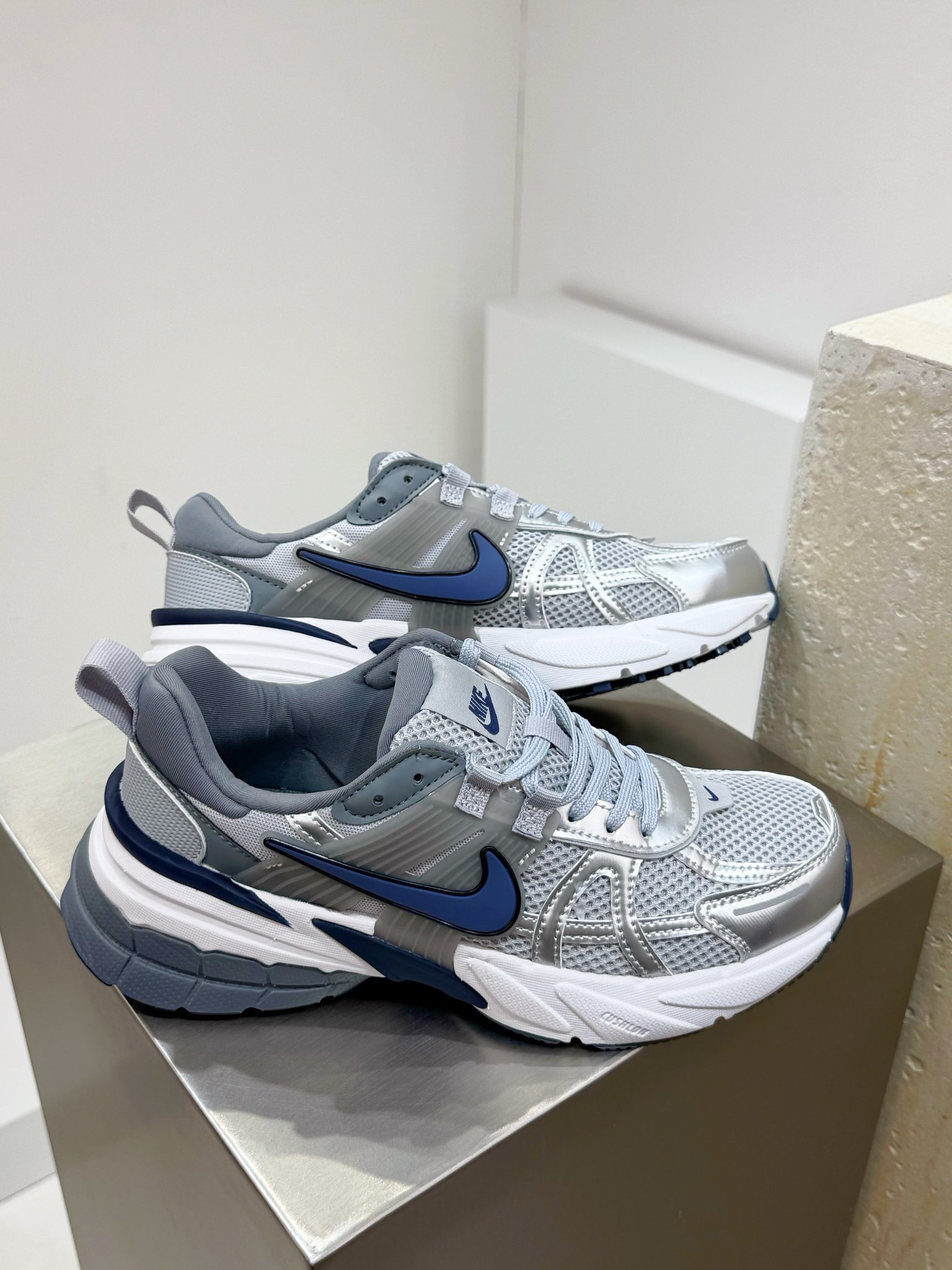 Balenciaga Louis Vuitton Nike Running Shoes Shock Absorbing M-l-s-xl