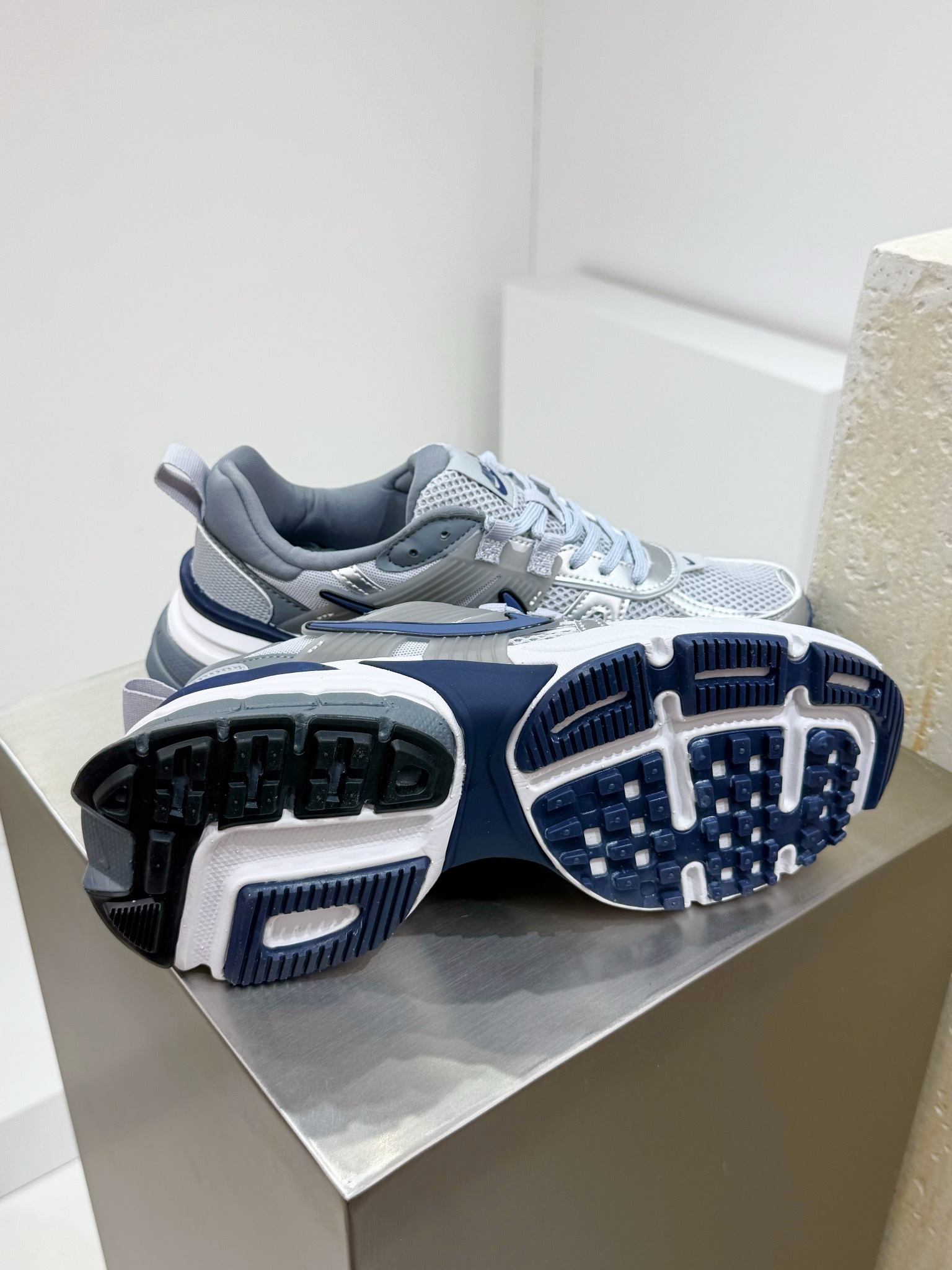 Balenciaga Louis Vuitton Nike Running Shoes Shock Absorbing M-l-s-xl