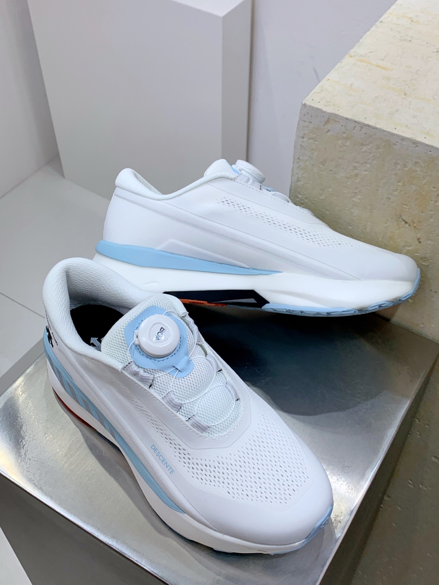 Descente Female Basic Shoes L-s