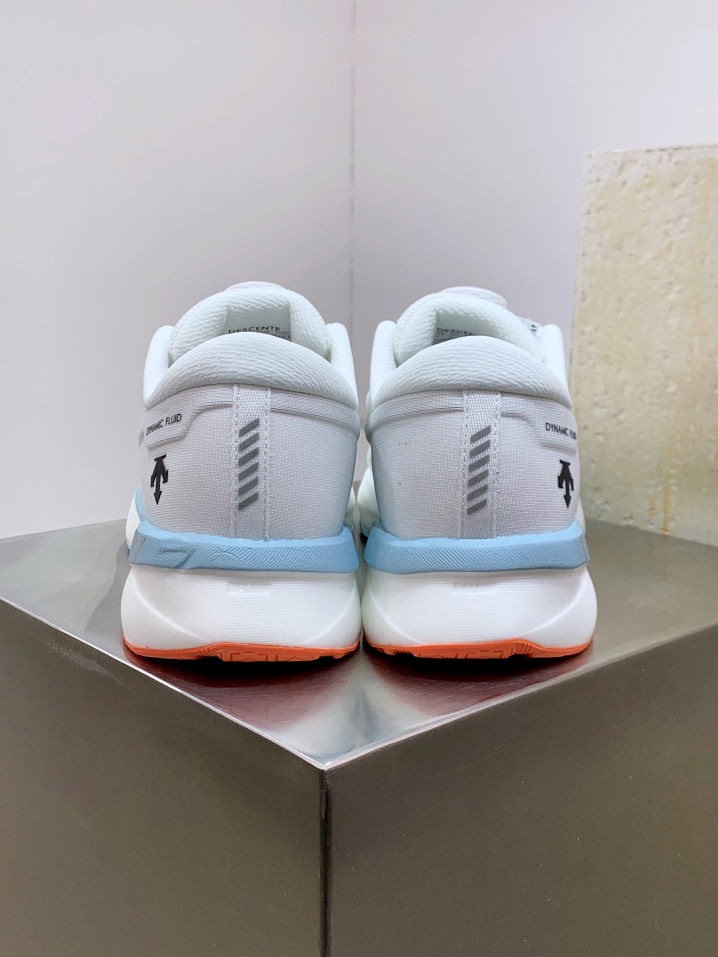 Descente Female Basic Shoes L-s