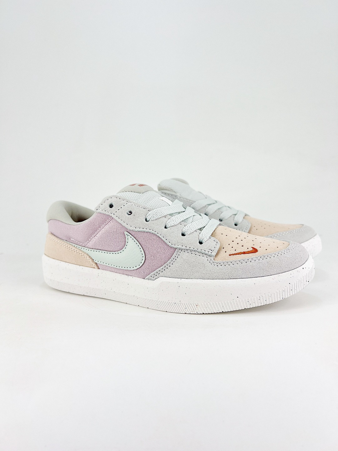 Nike Basic Shoes White L-s