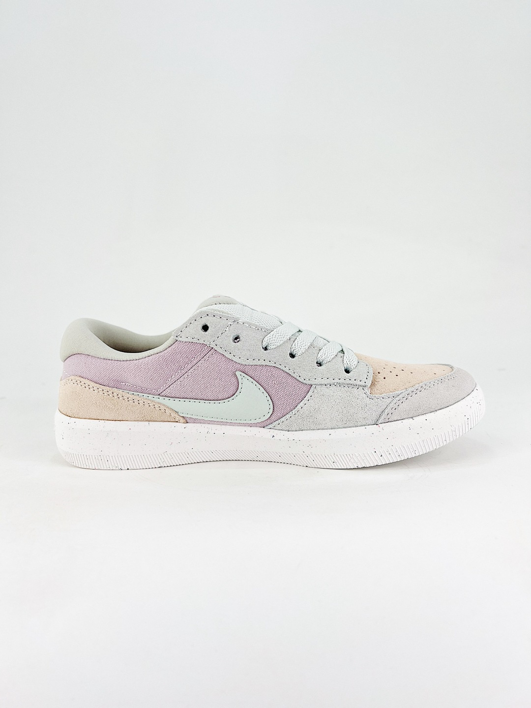 Nike Basic Shoes White L-s