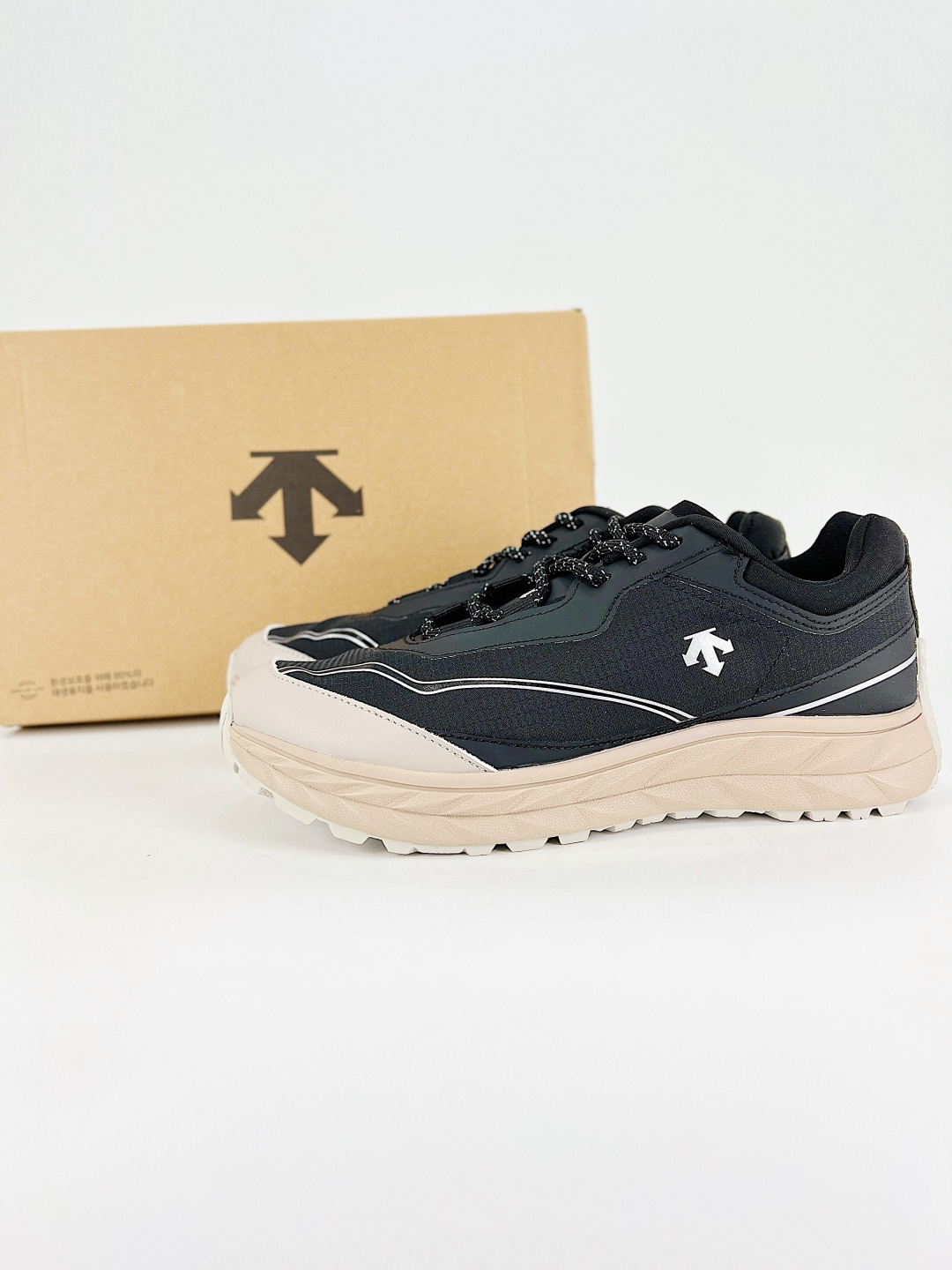 Descente Female Sneakers S