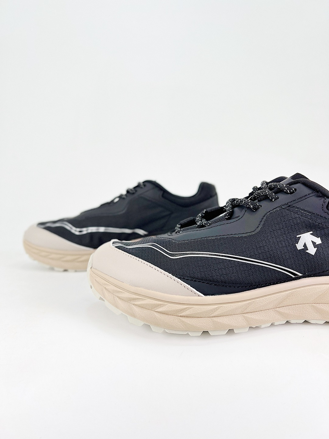 Descente Female Sneakers S