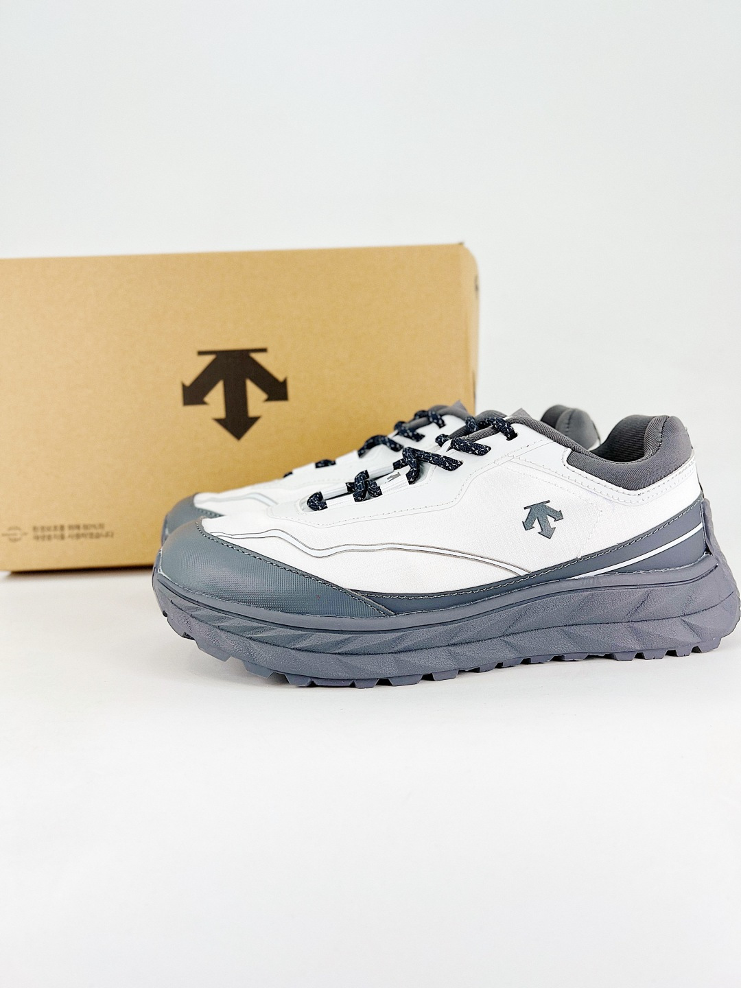 Descente Female Sneakers S