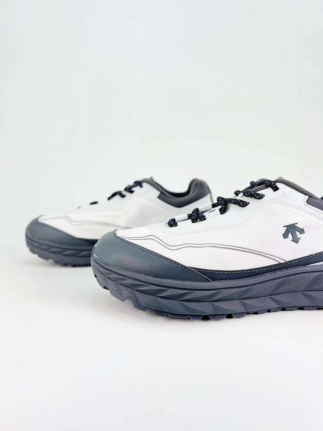 Descente Female Sneakers S