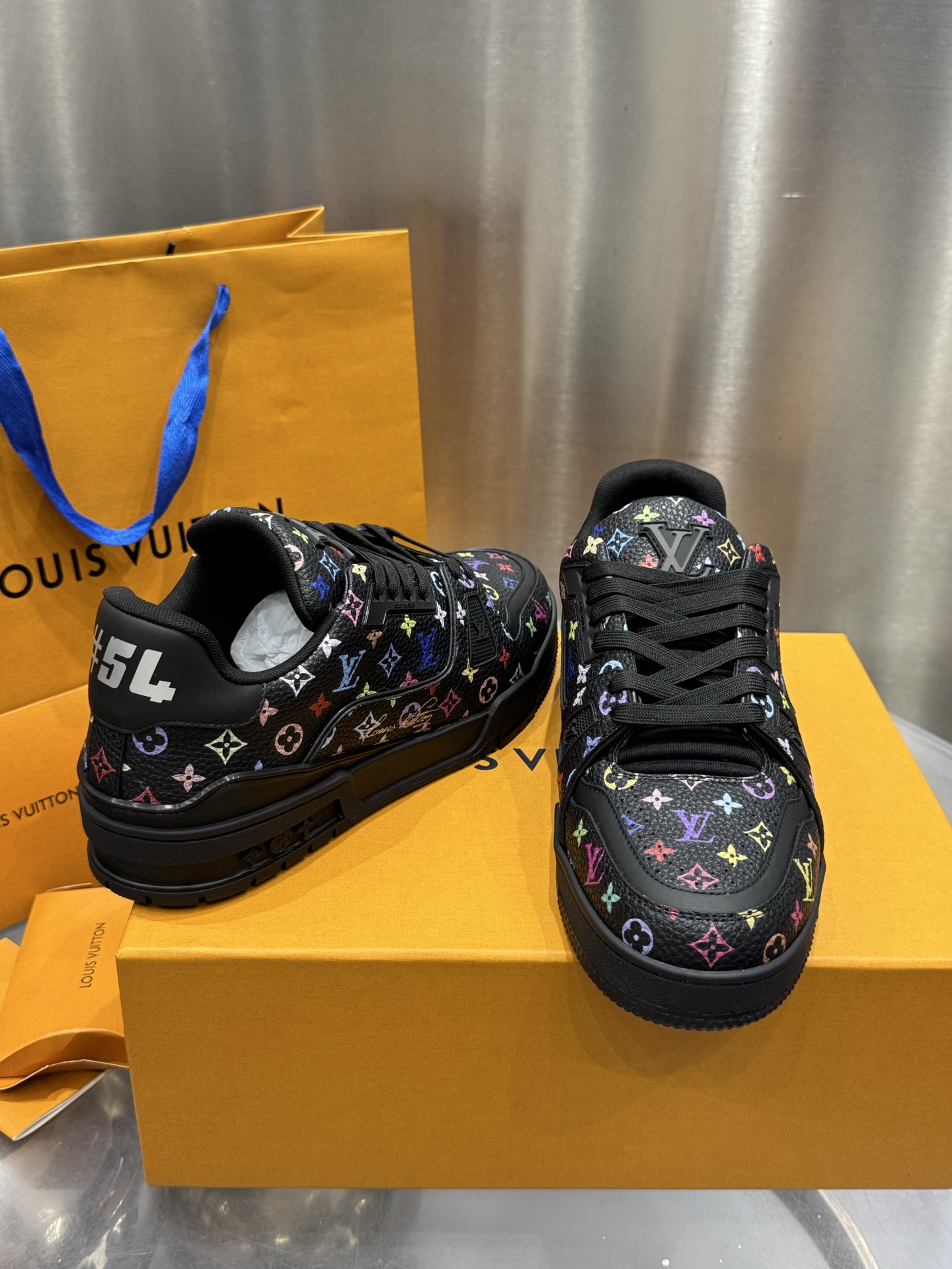 Louis Vuitton Male Sneakers M-l-s