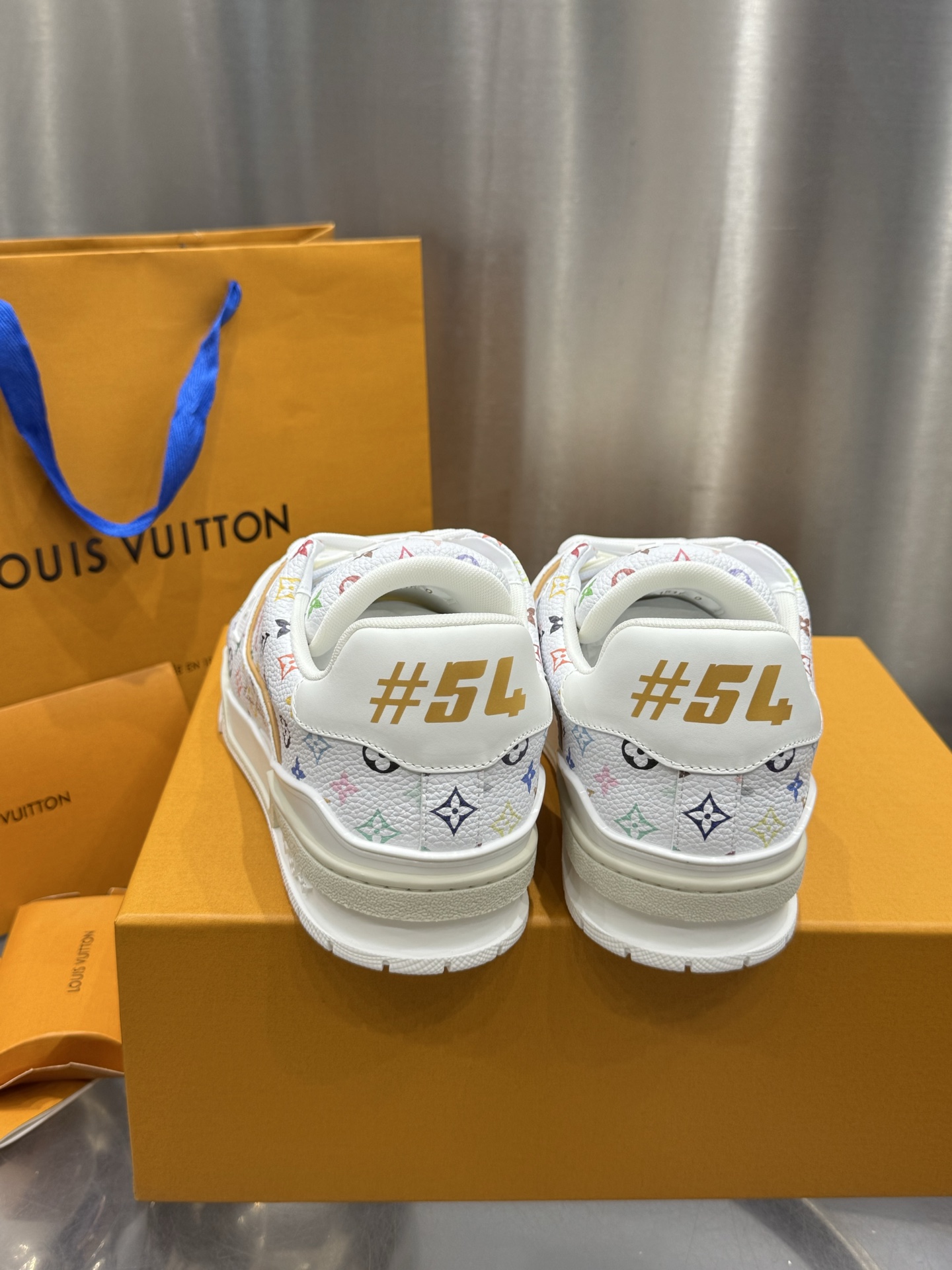 Louis Vuitton Male Sneakers M-l-s