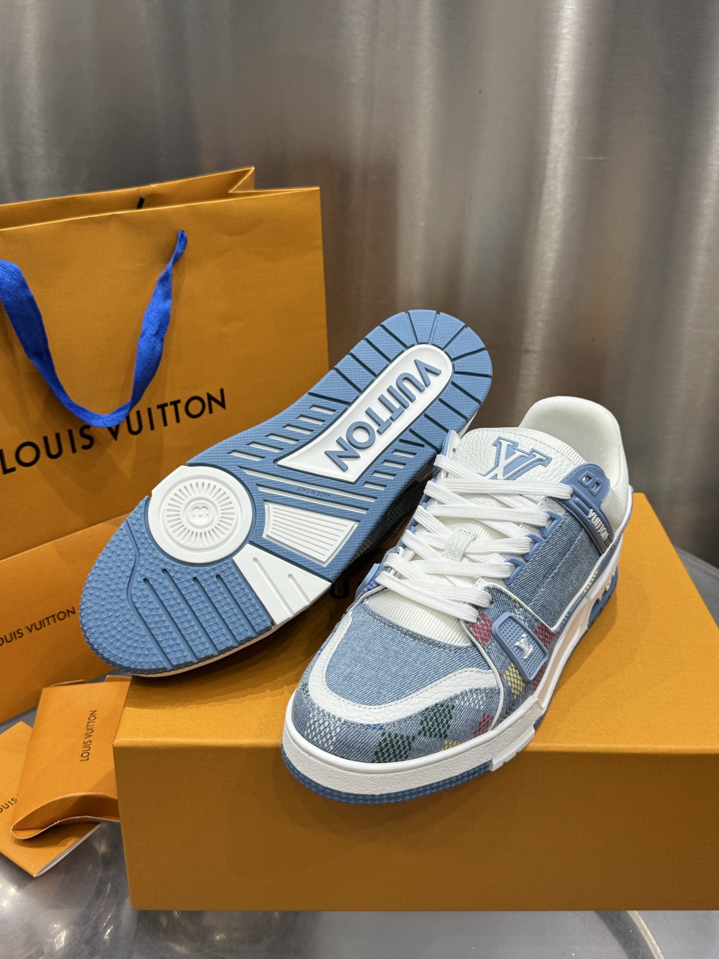 Louis Vuitton Male Sneakers M-l-s
