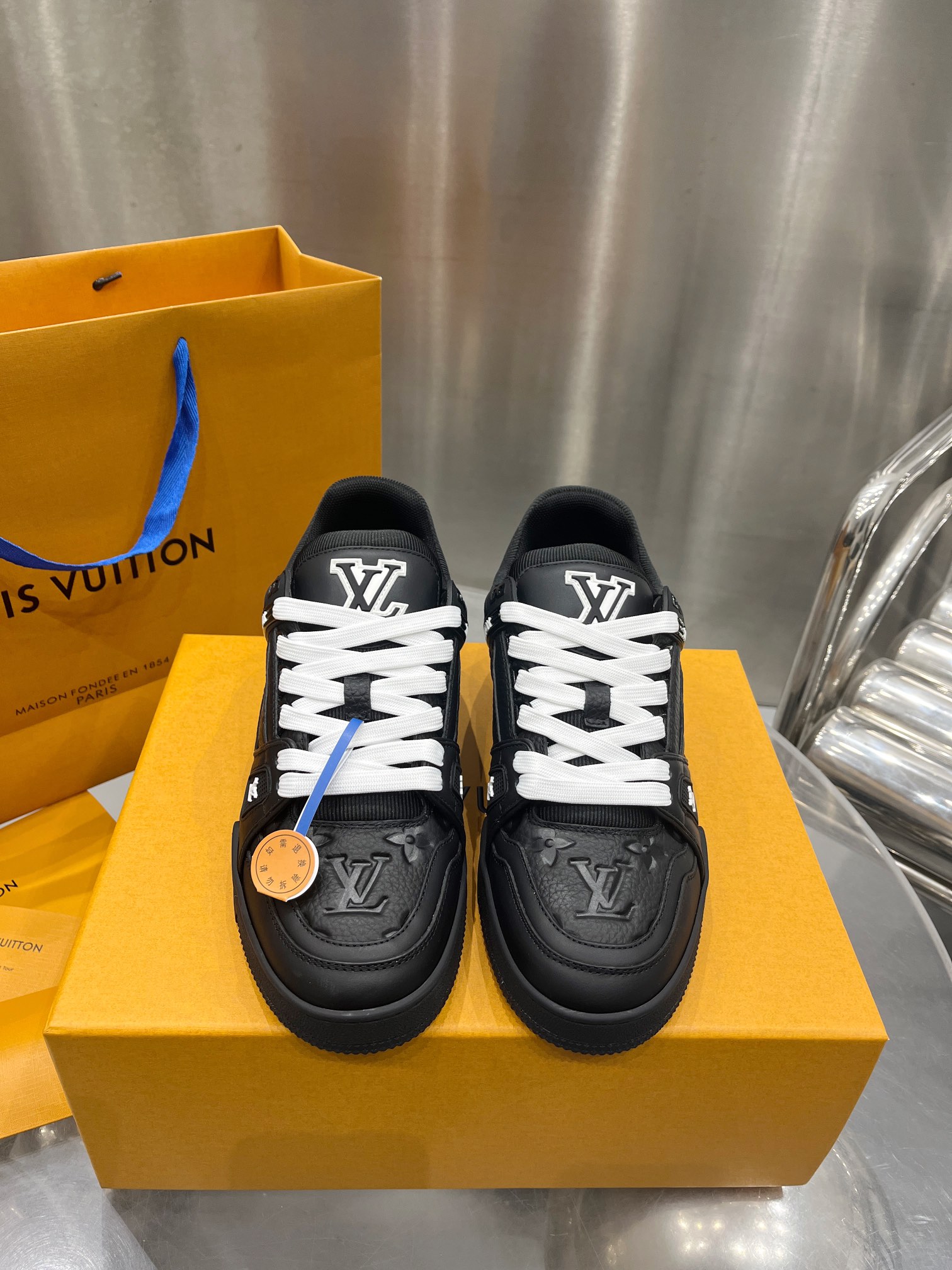Louis Vuitton Male Basic Shoes L