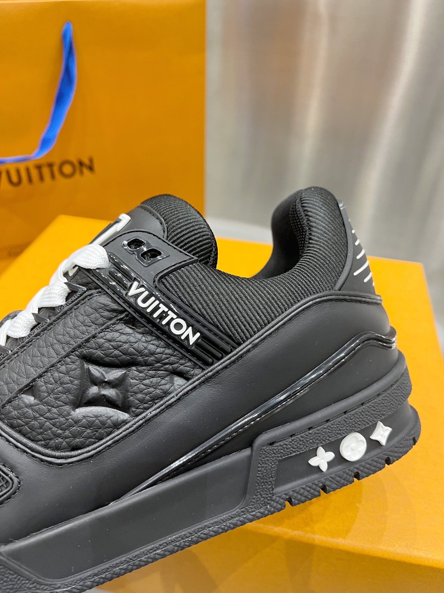 Louis Vuitton Male Basic Shoes L