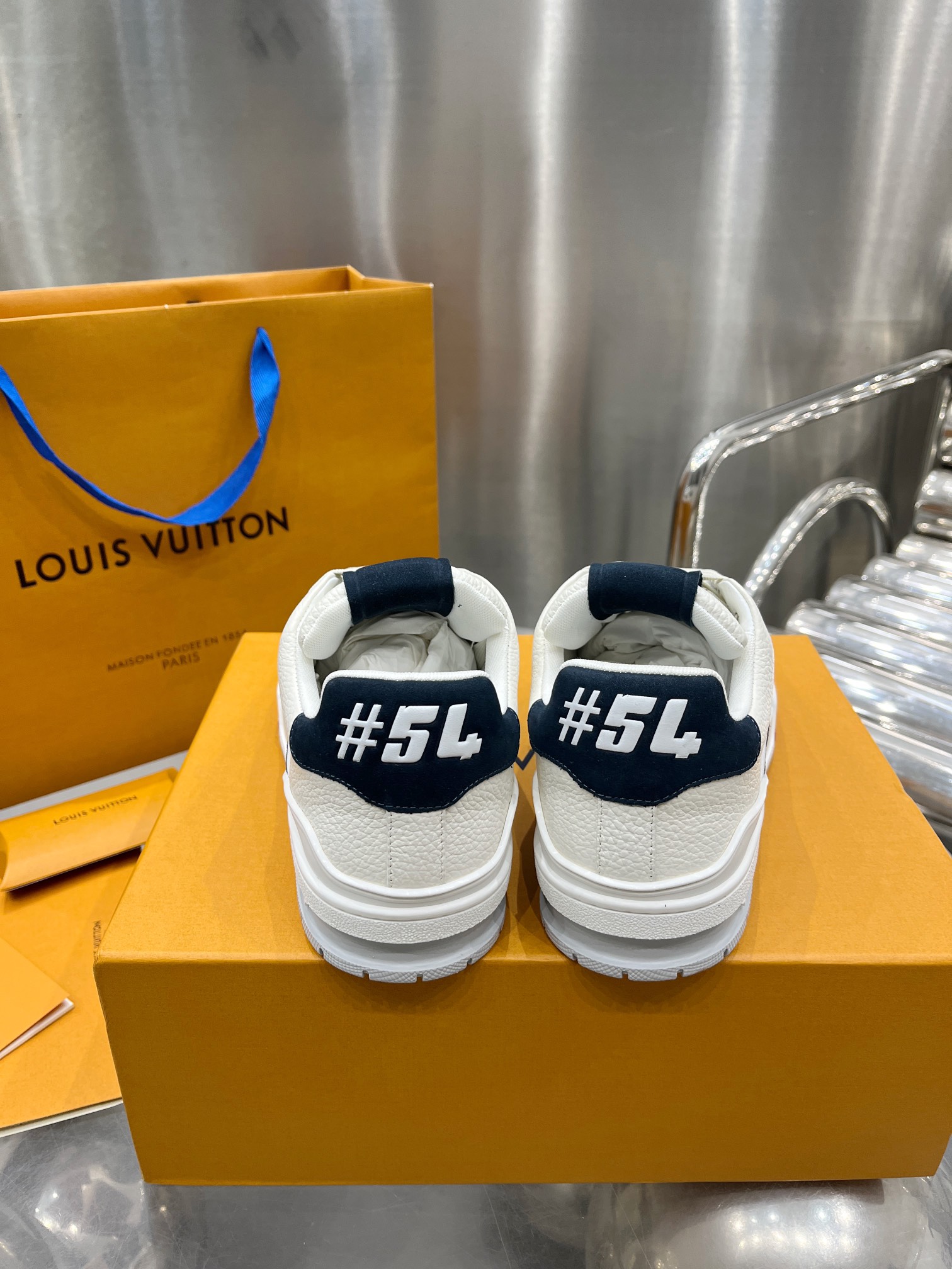 Louis Vuitton Male Basic Shoes L