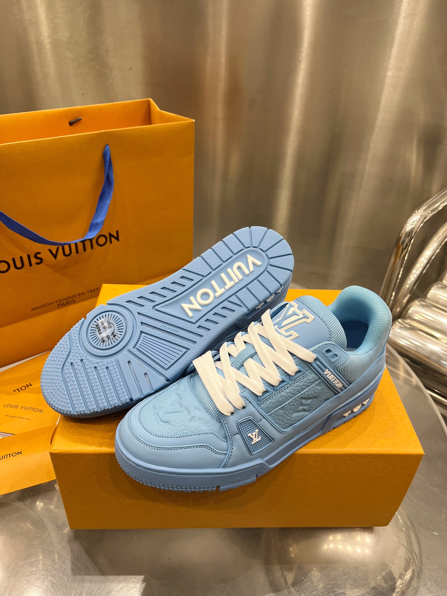 Louis Vuitton Male Basic Shoes L