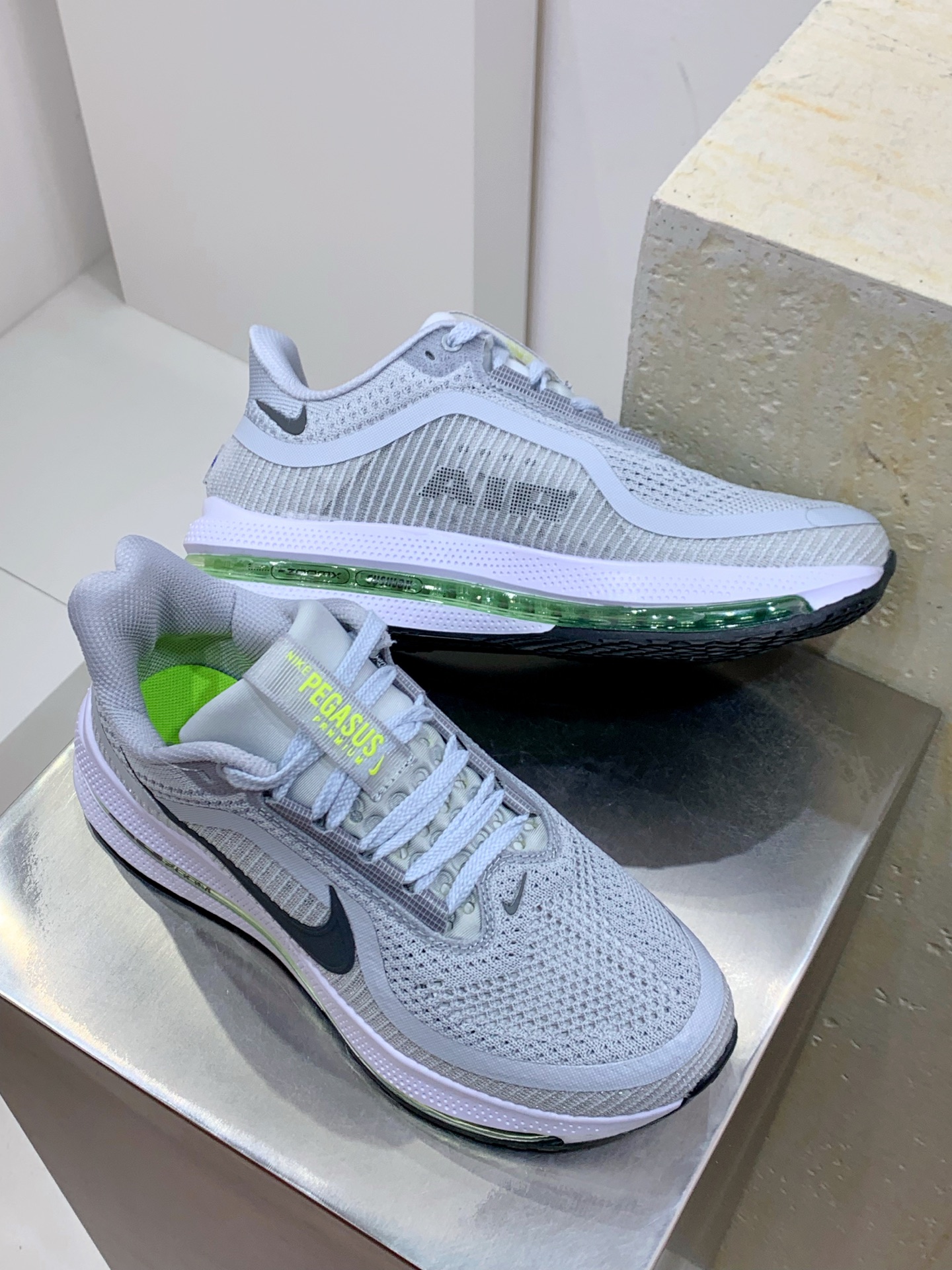 Male Running Shoes Shock Absorbing M-s