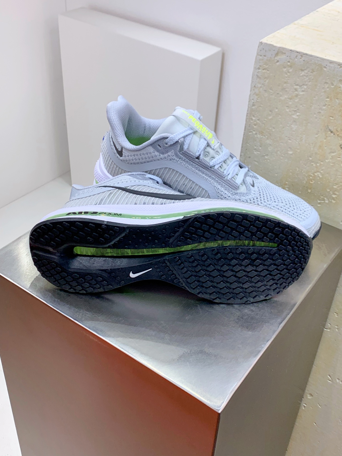 Male Running Shoes Shock Absorbing M-s