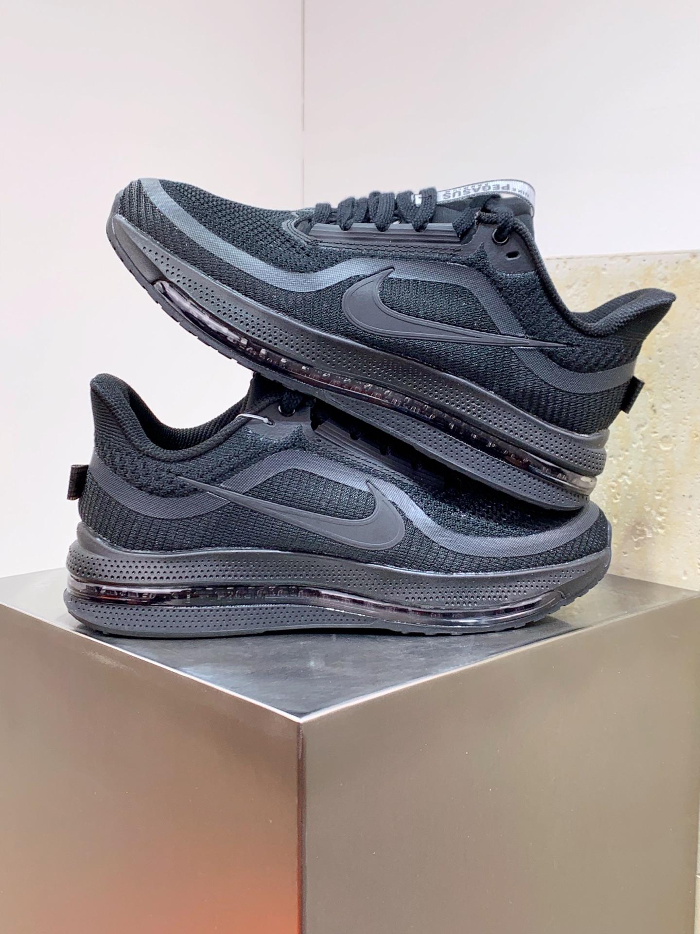 Male Running Shoes Shock Absorbing M-s