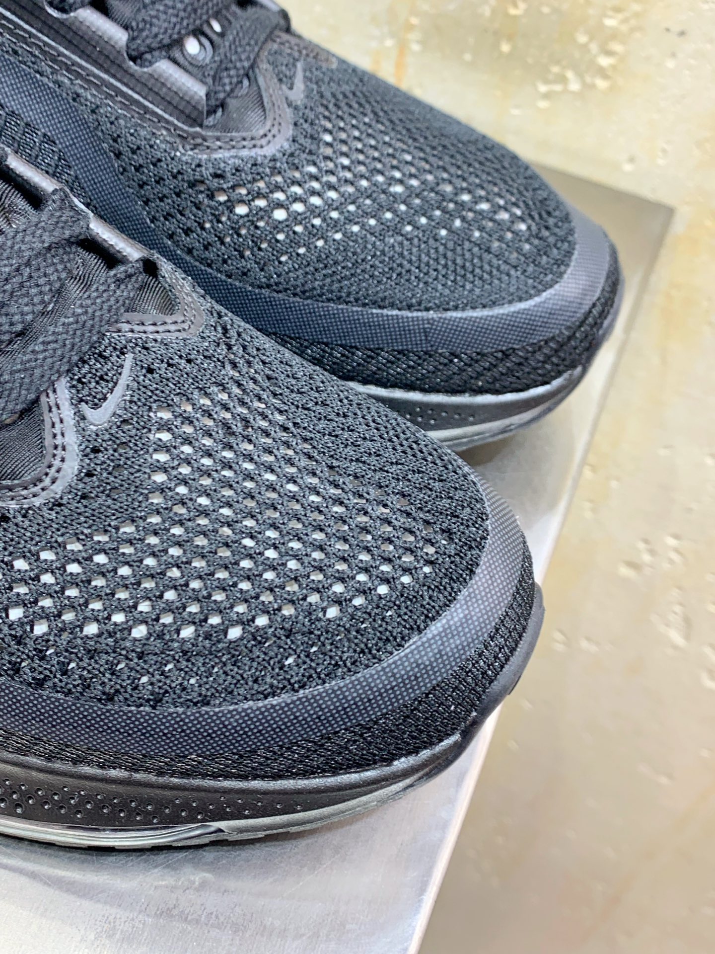 Male Running Shoes Shock Absorbing M-s