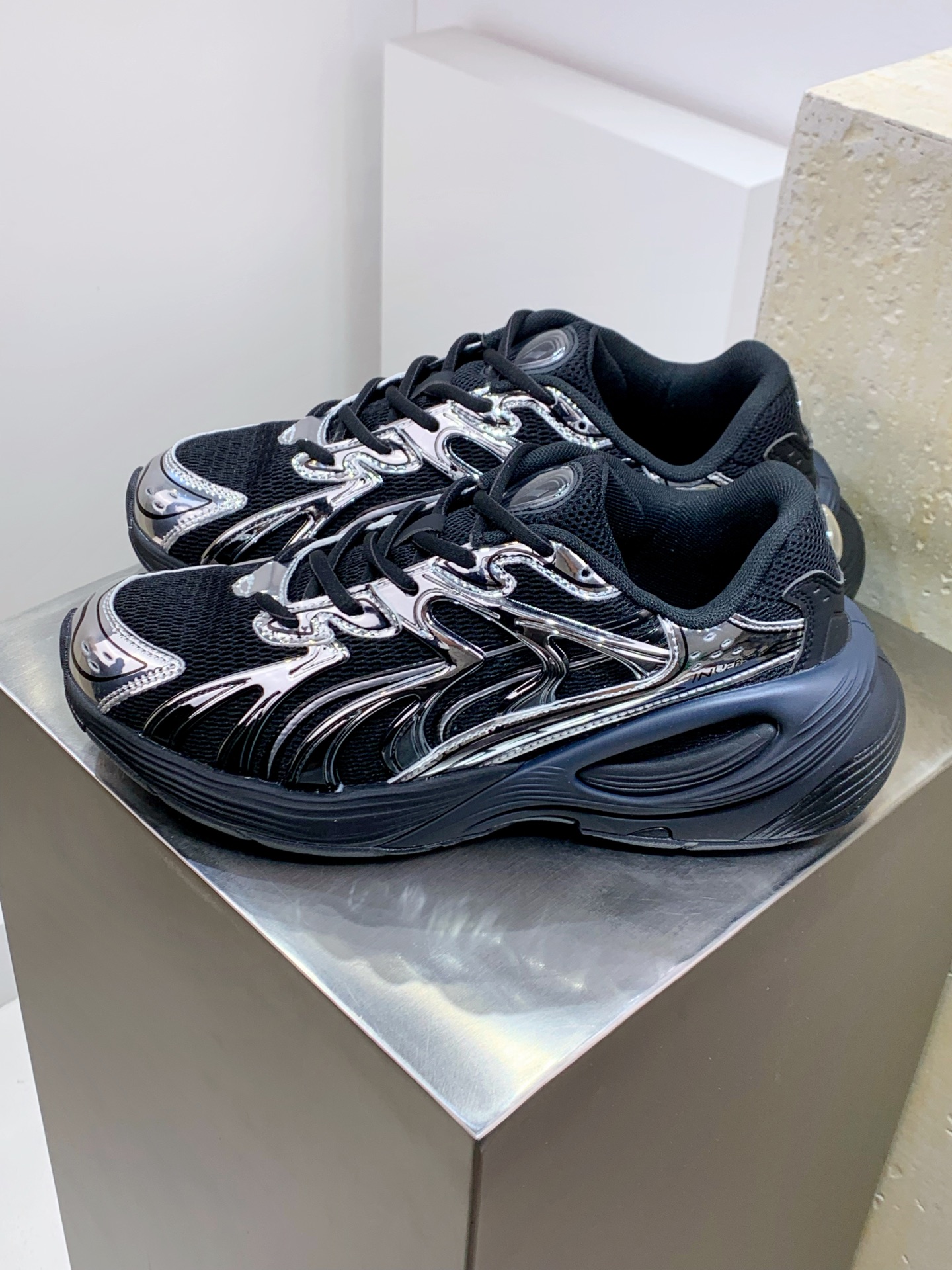 Male Running Shoes Black Shock Absorbing M-l-s