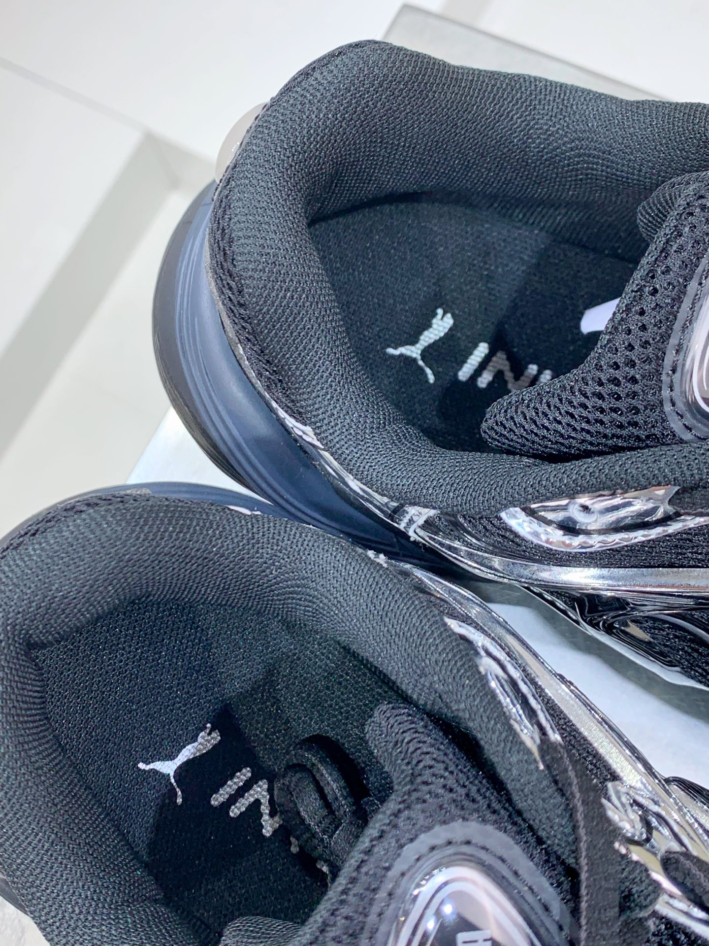 Male Running Shoes Black Shock Absorbing M-l-s