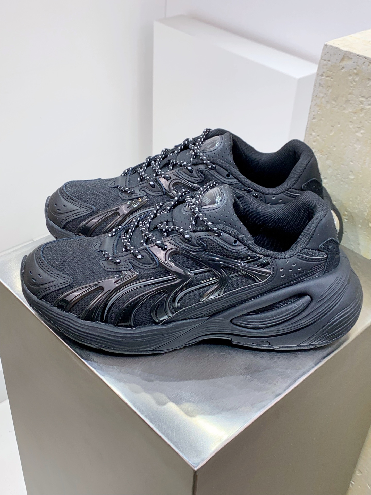 Male Running Shoes Black Shock Absorbing M-l-s