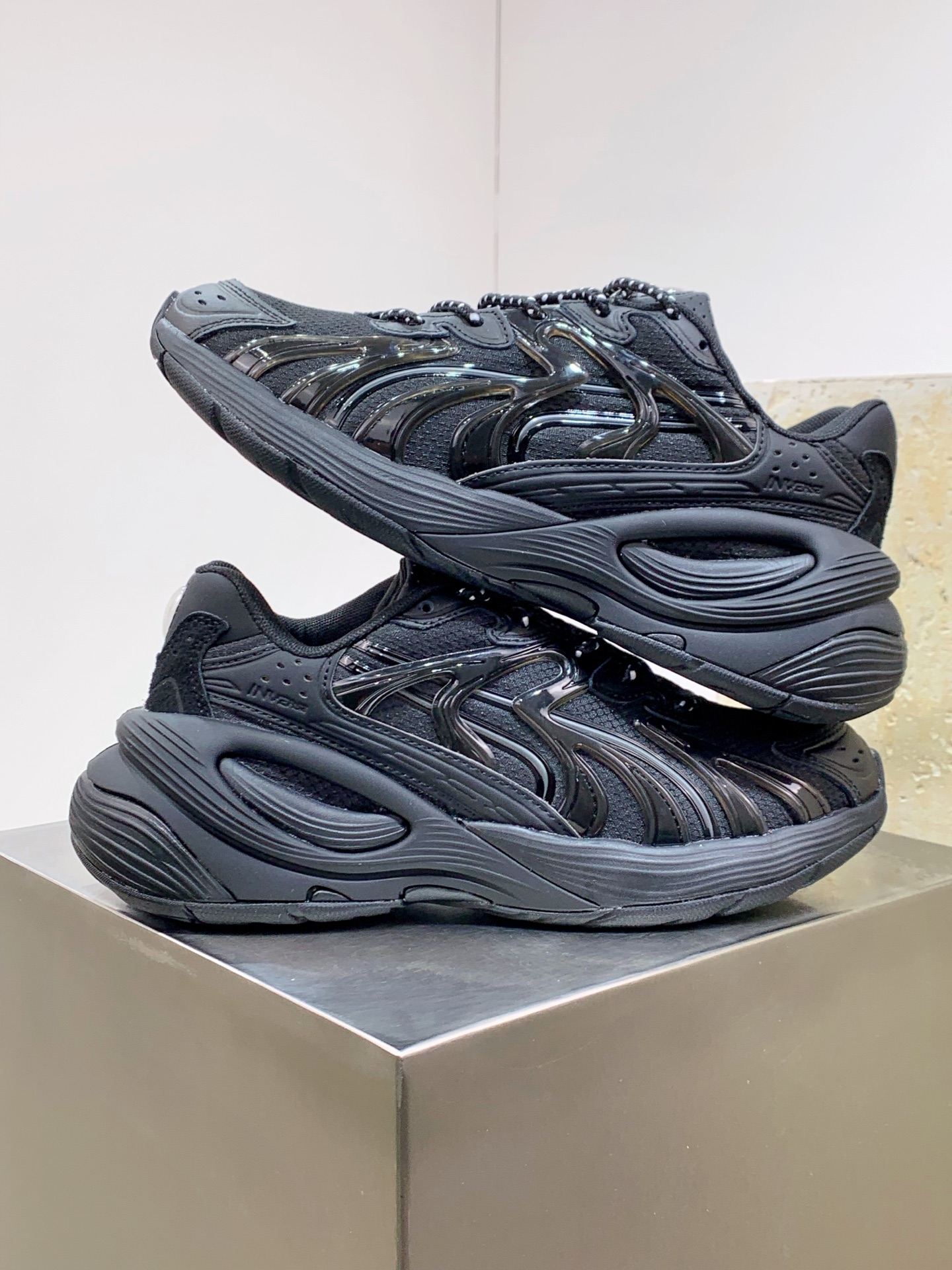 Male Running Shoes Black Shock Absorbing M-l-s