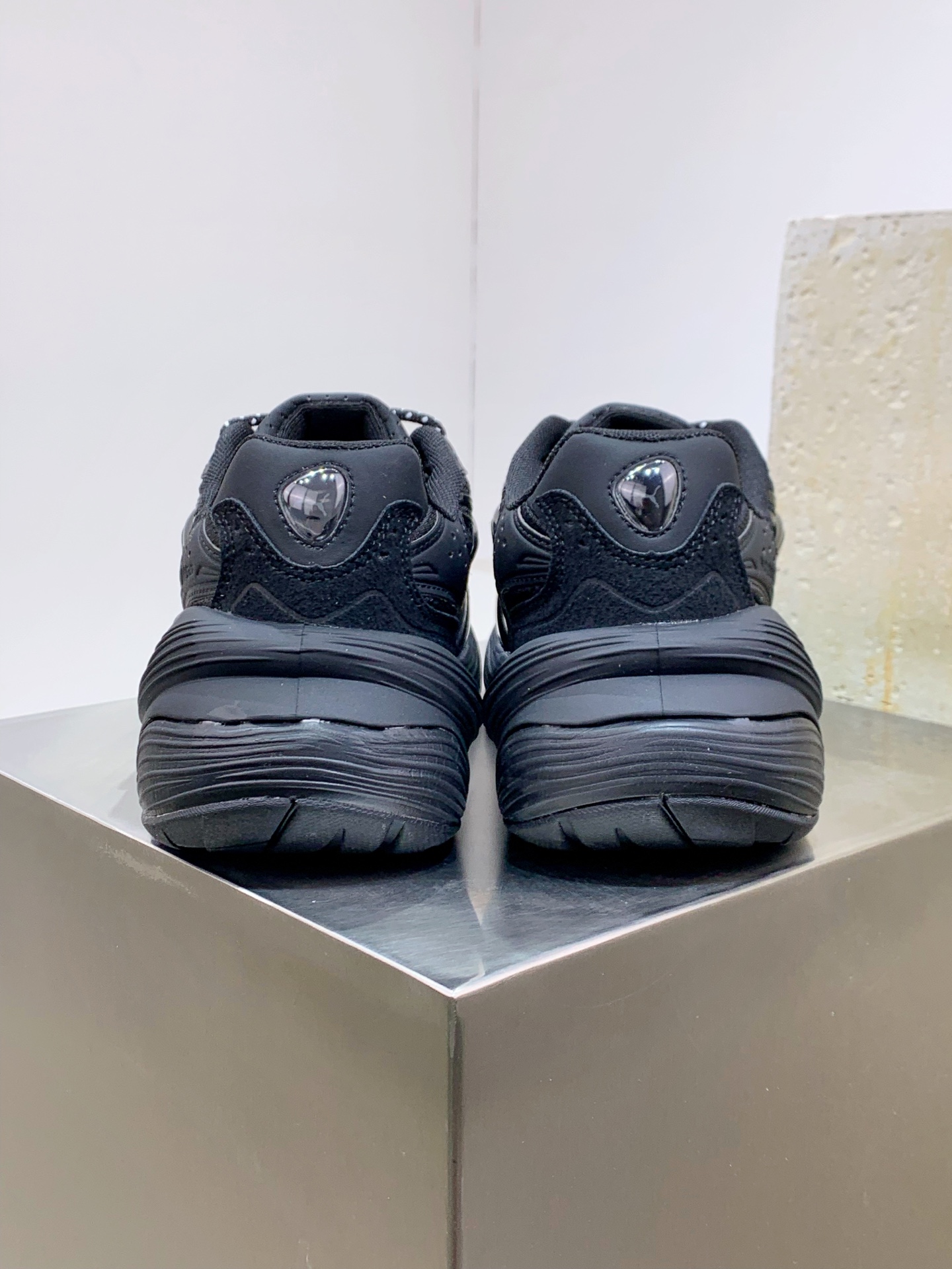 Male Running Shoes Black Shock Absorbing M-l-s