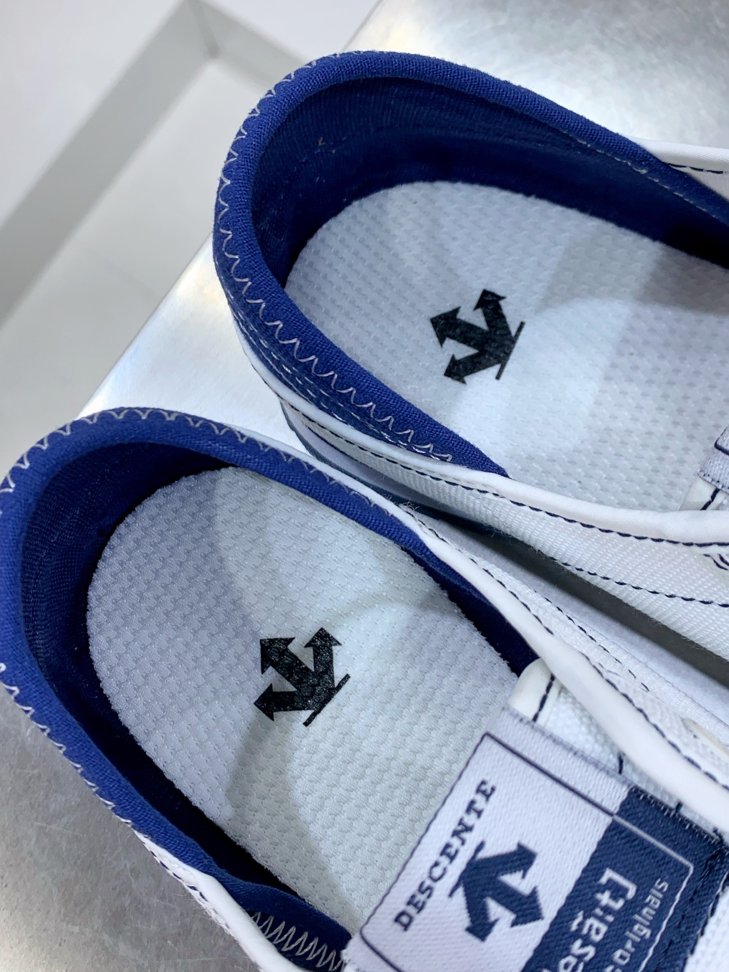 Descente Leather Shoes Cow Leather Breathable M-s