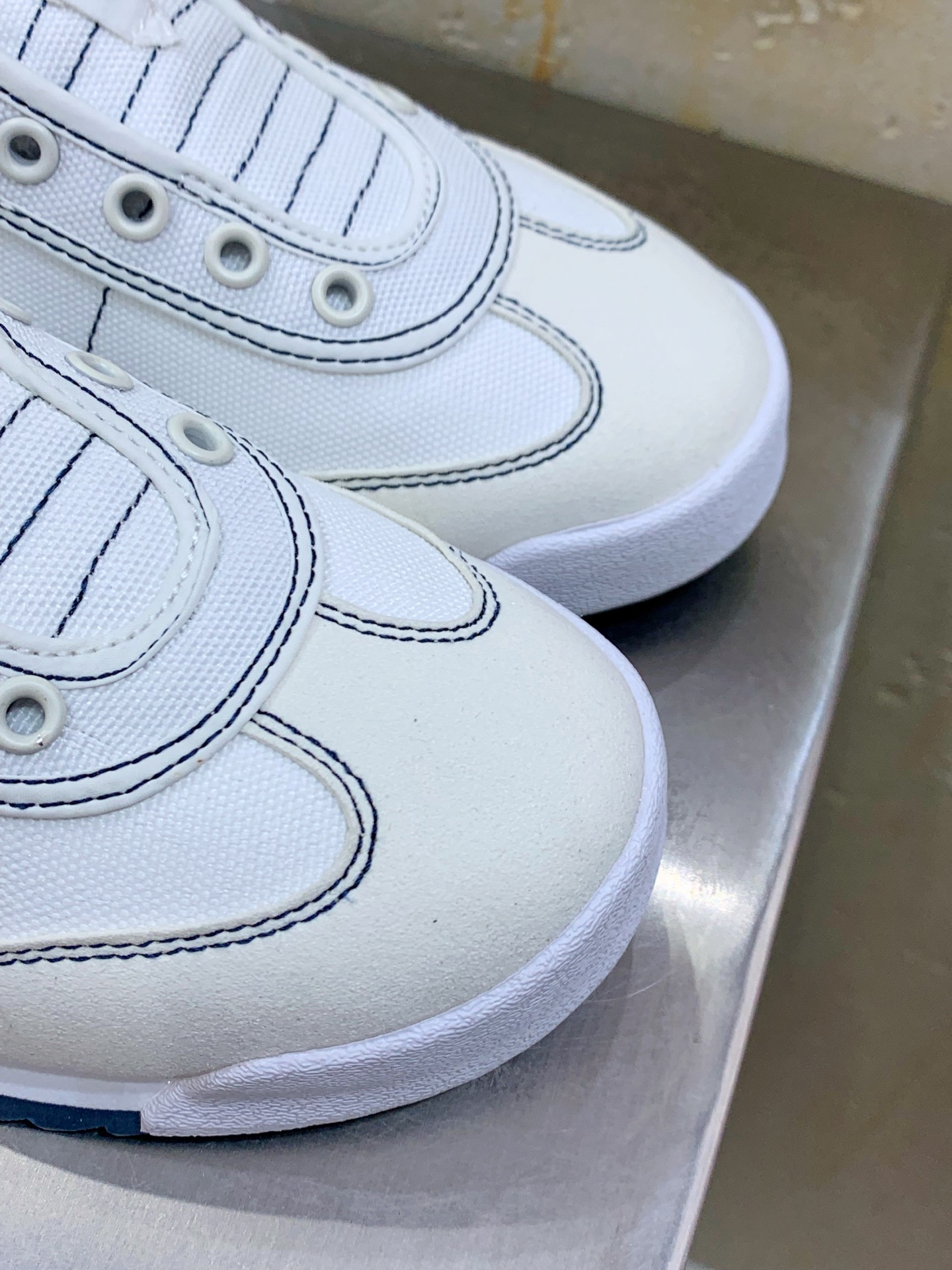 Descente Leather Shoes Cow Leather Breathable M-s