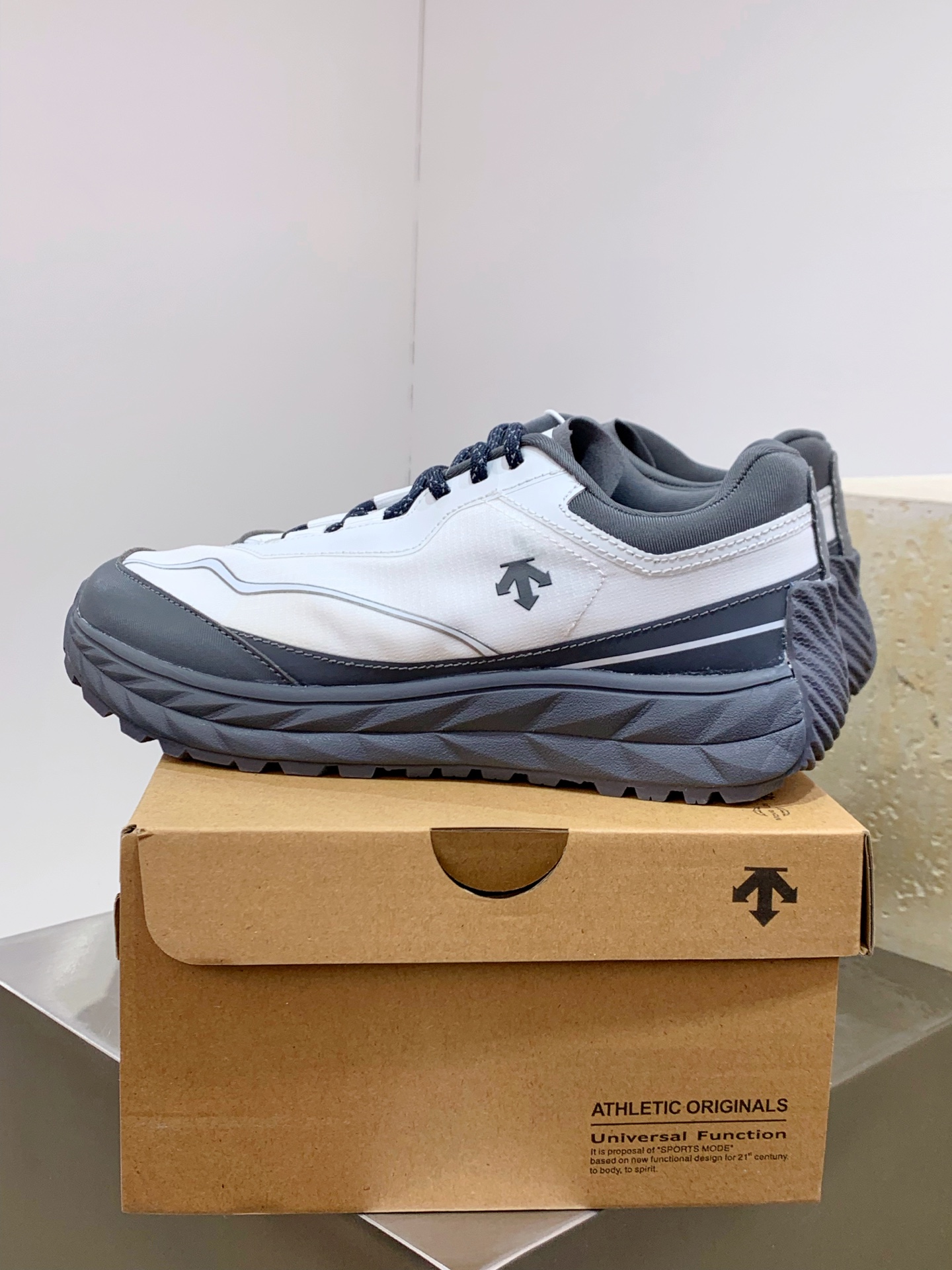 Descente Female Sneakers S