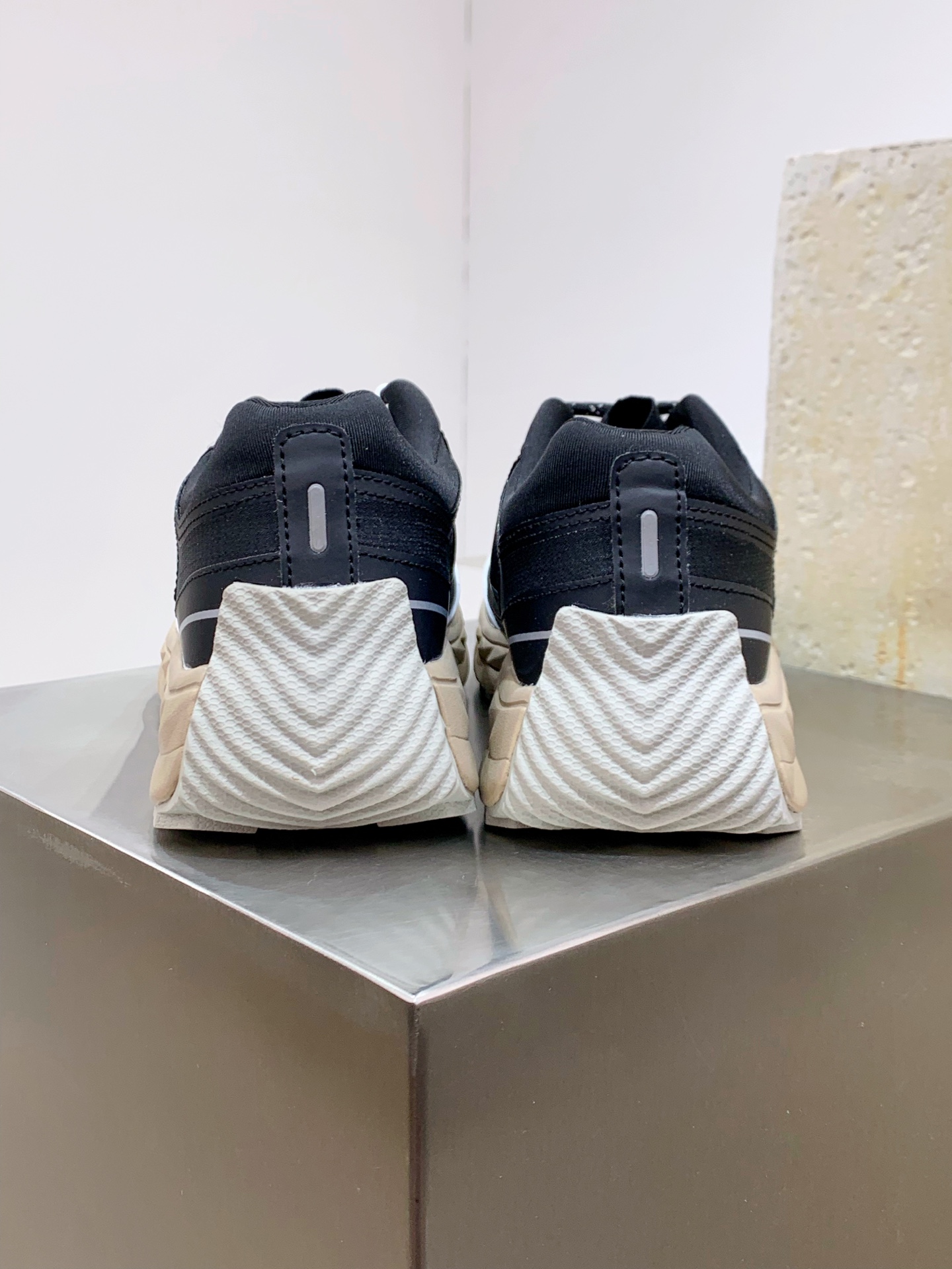 Descente Female Sneakers S