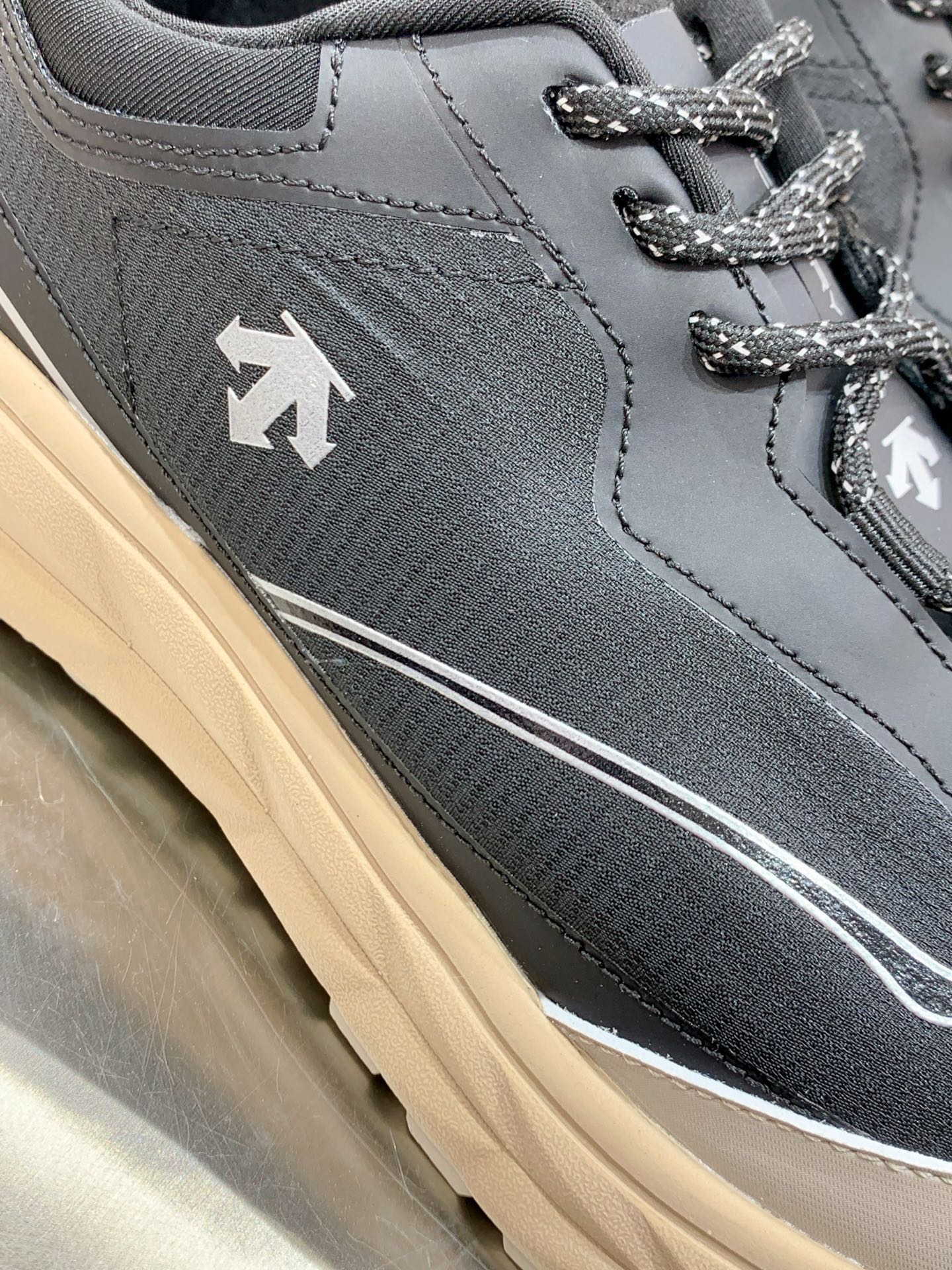 Descente Female Sneakers S