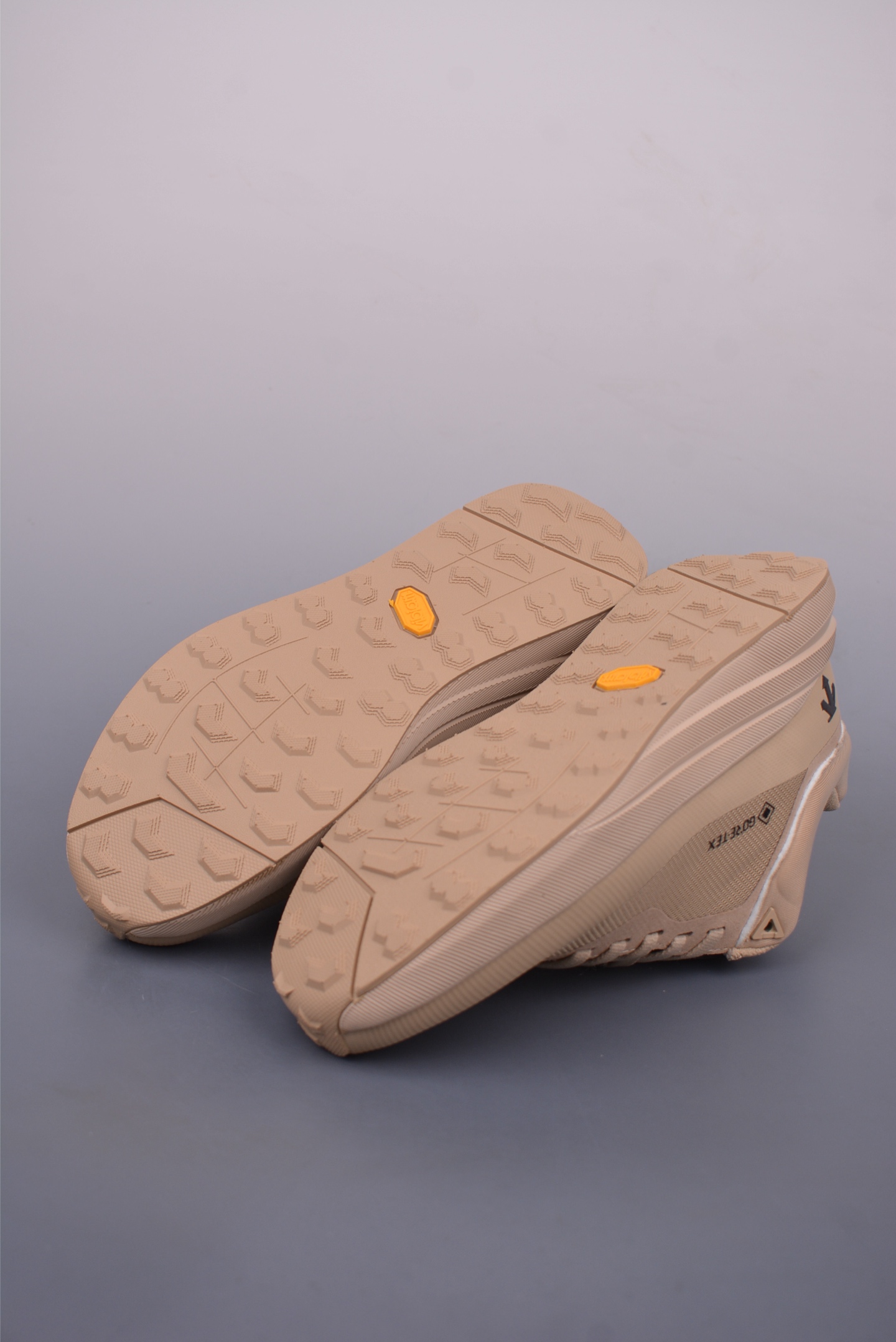 Descente Male Running Shoes Breathable M-l-s