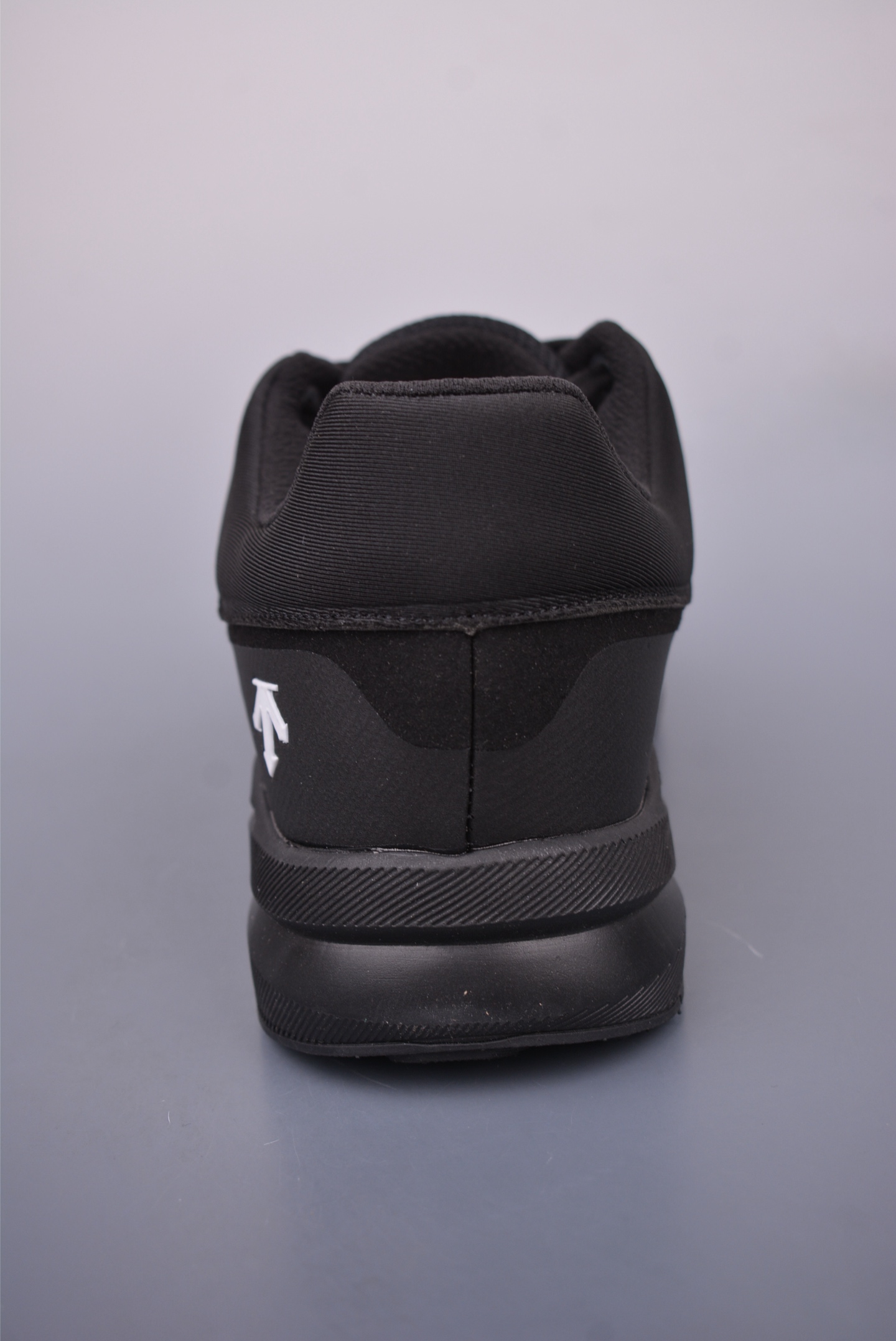 Descente Male Running Shoes Breathable M-l-s