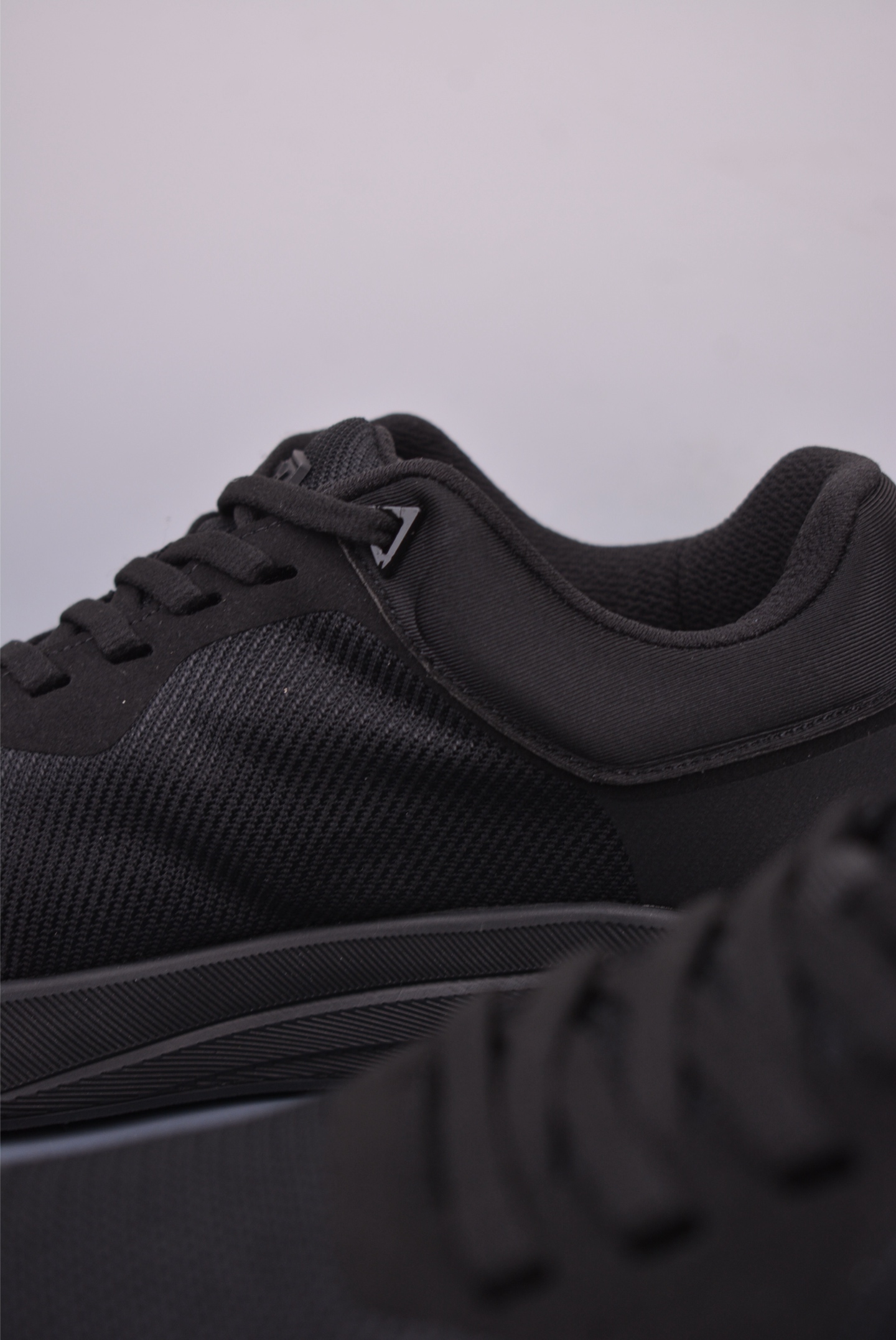 Descente Male Running Shoes Breathable M-l-s