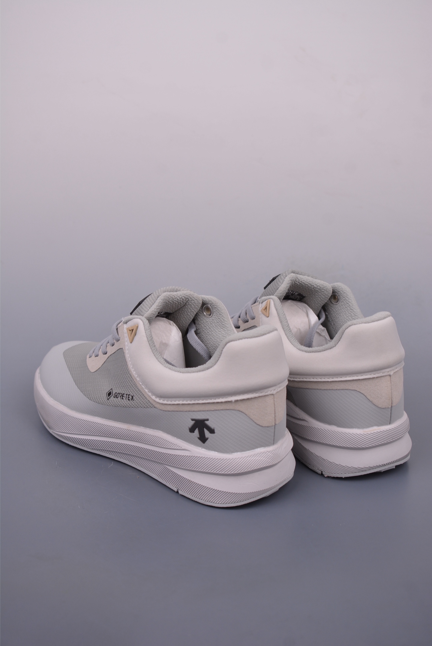 Descente Male Running Shoes Breathable M-l-s