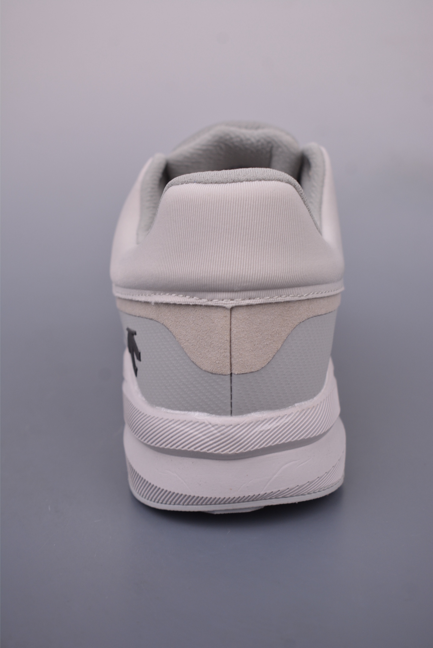 Descente Male Running Shoes Breathable M-l-s