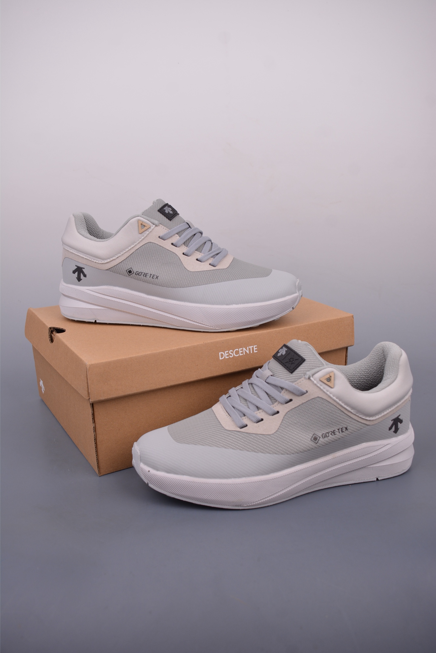 Descente Male Running Shoes Breathable M-l-s